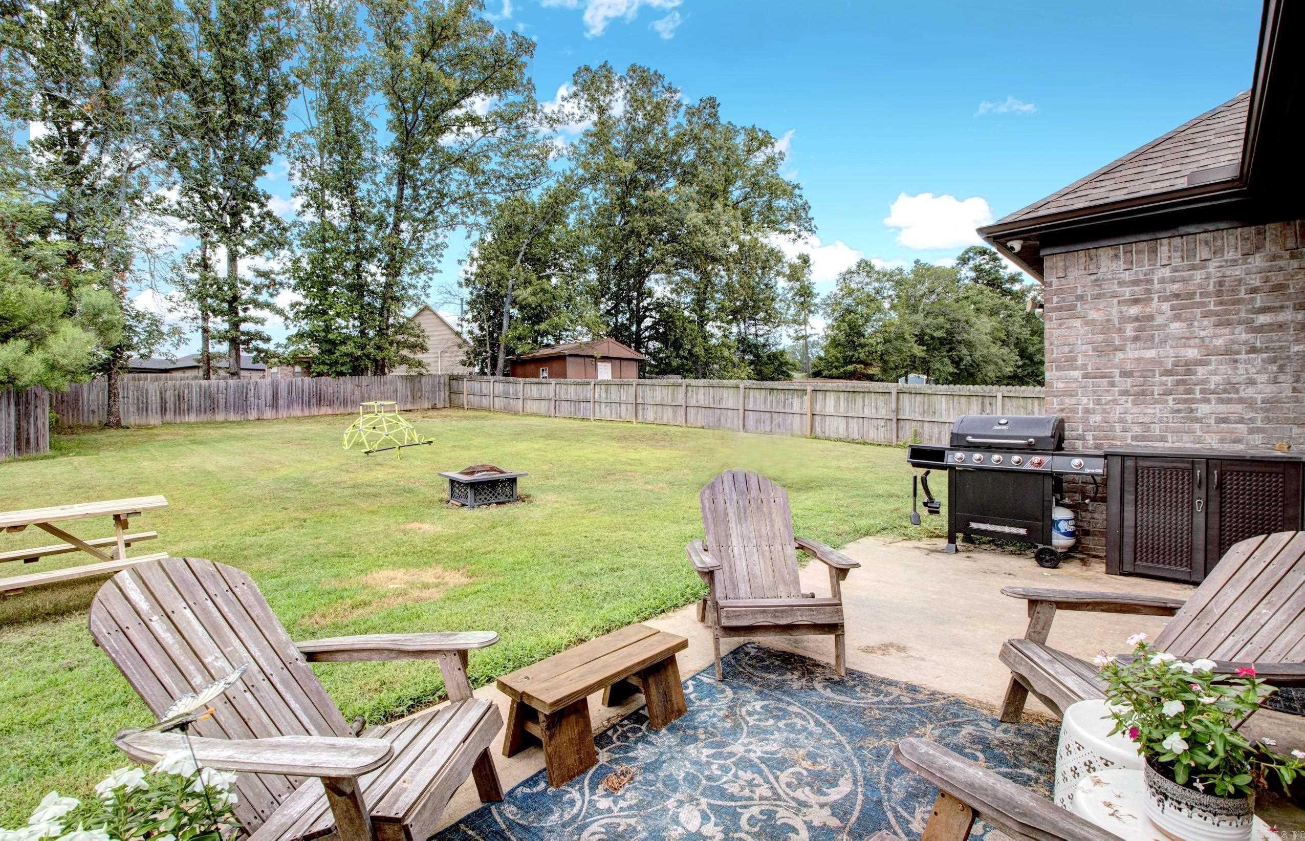 SHADOW CREEK - Residential