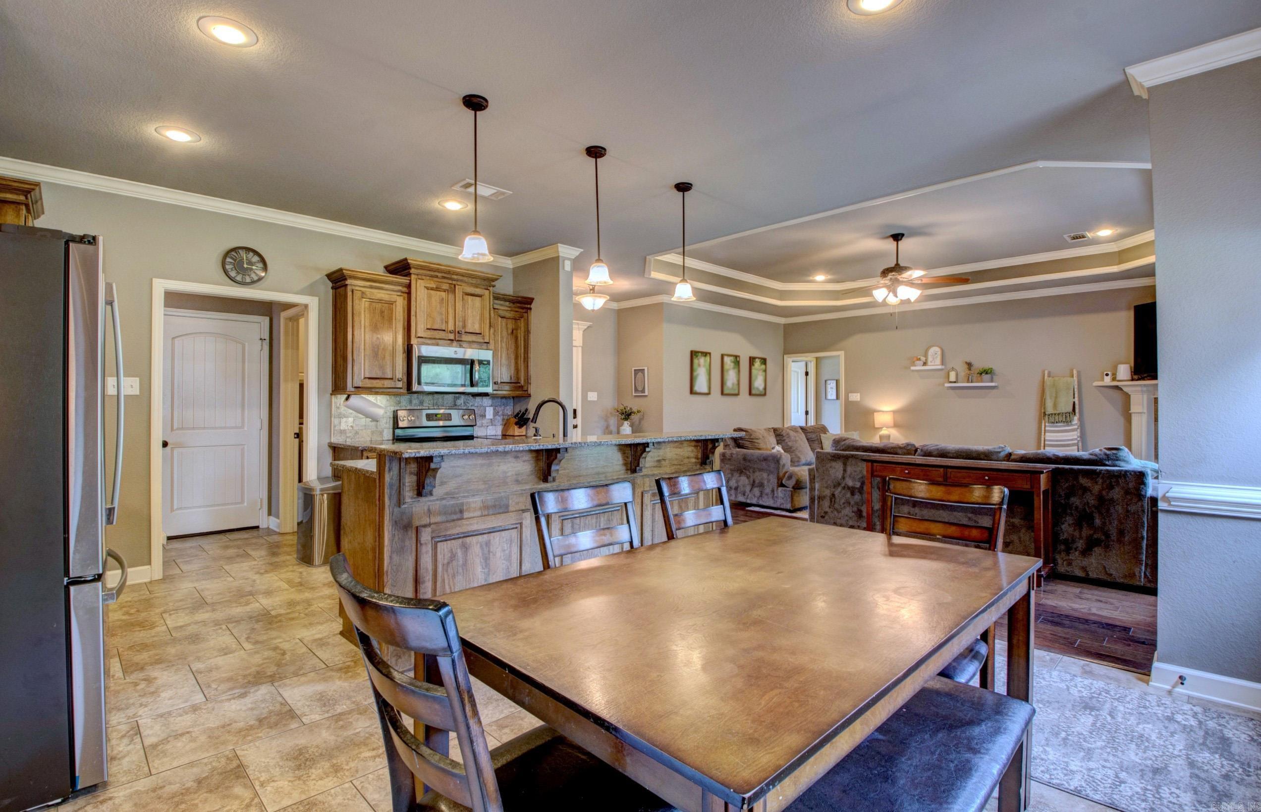 SHADOW CREEK - Residential