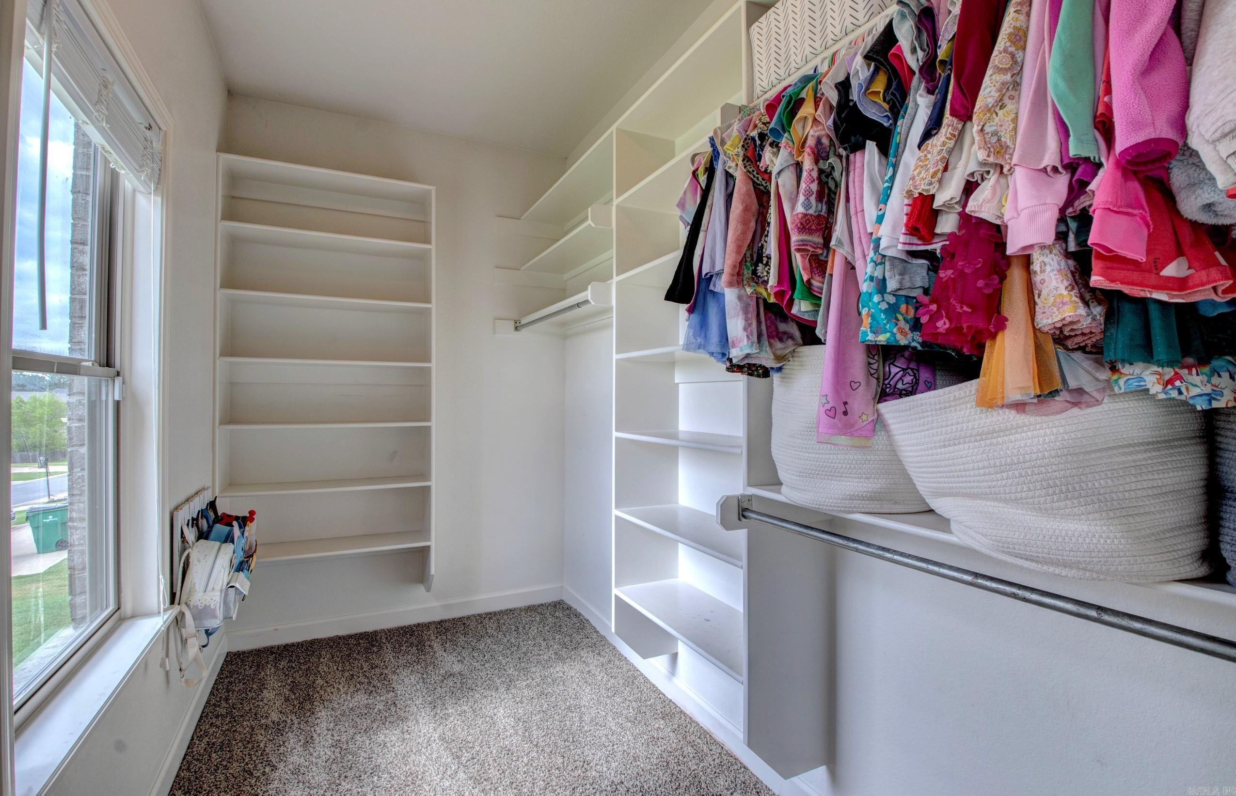 SHADOW CREEK - Residential