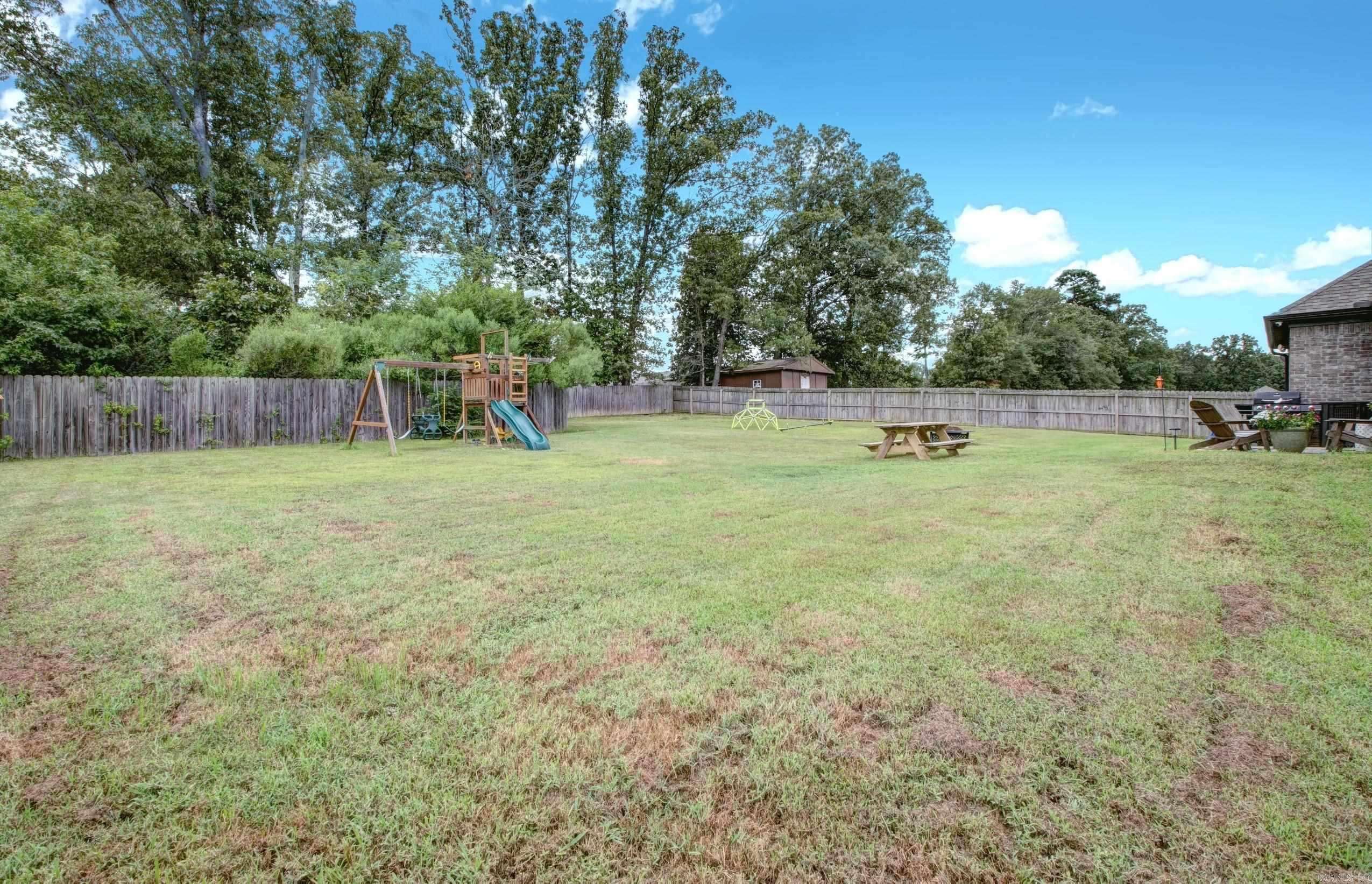 SHADOW CREEK - Residential