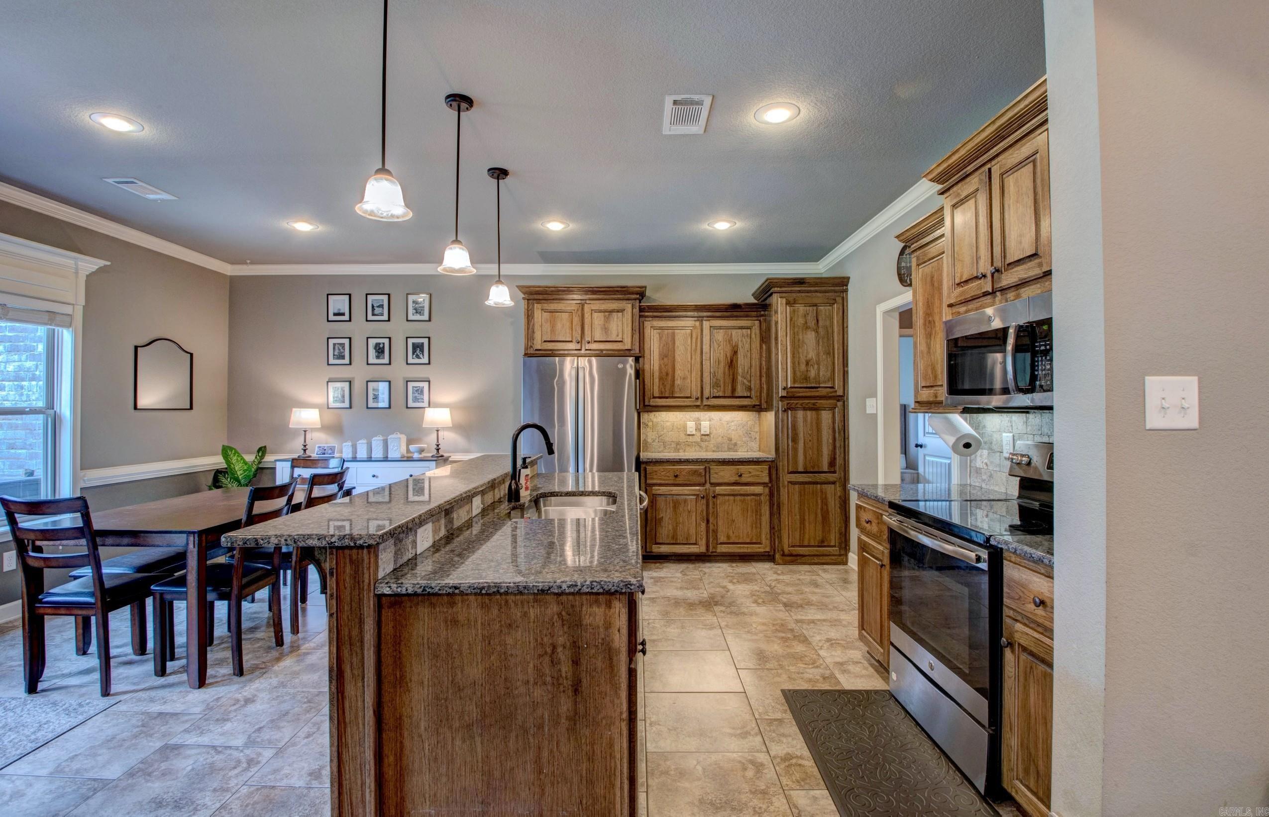 SHADOW CREEK - Residential