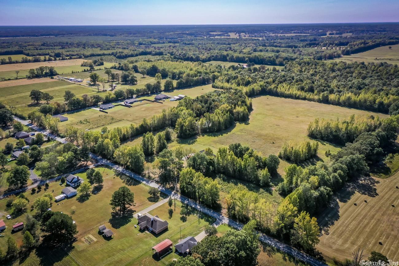 COCKLEBUR ACRES - Land