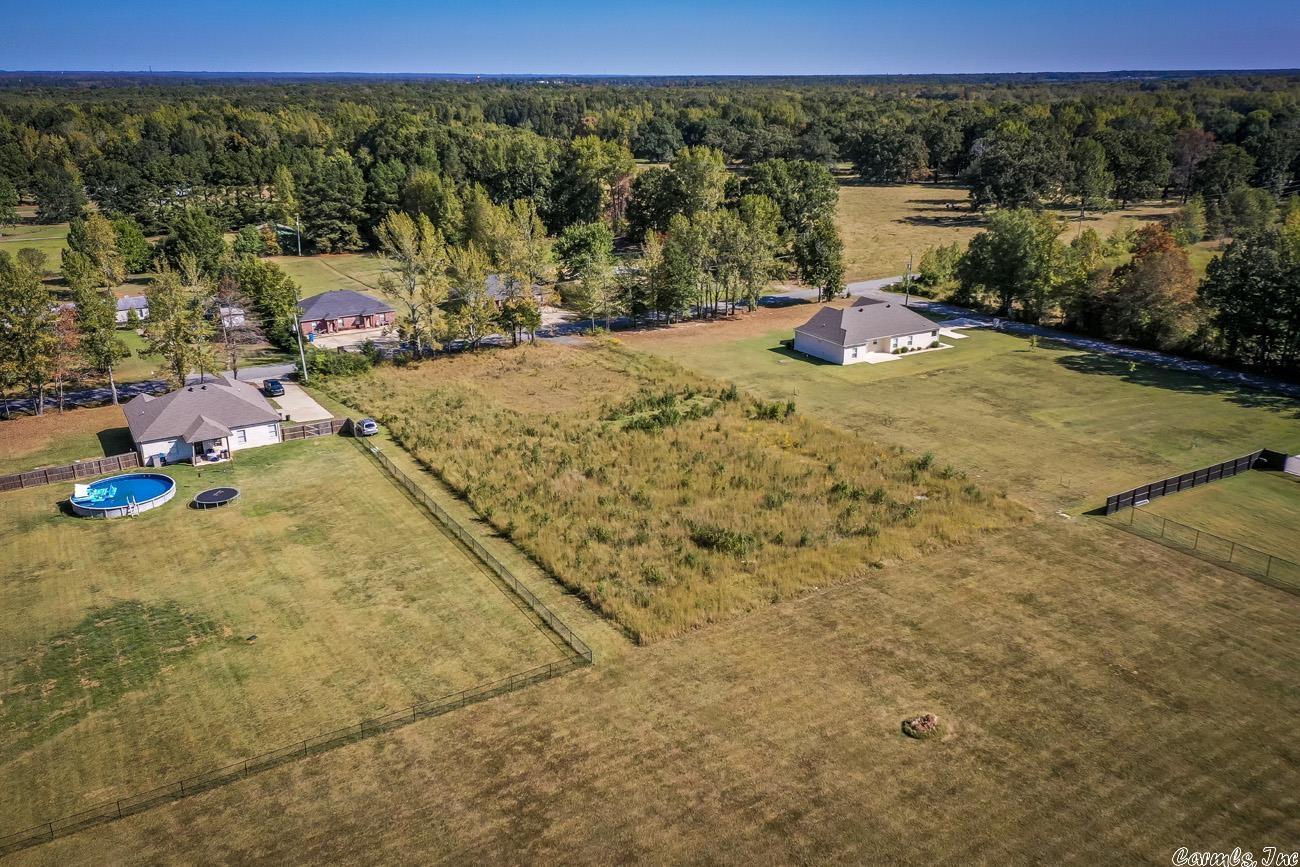 COCKLEBUR ACRES - Land