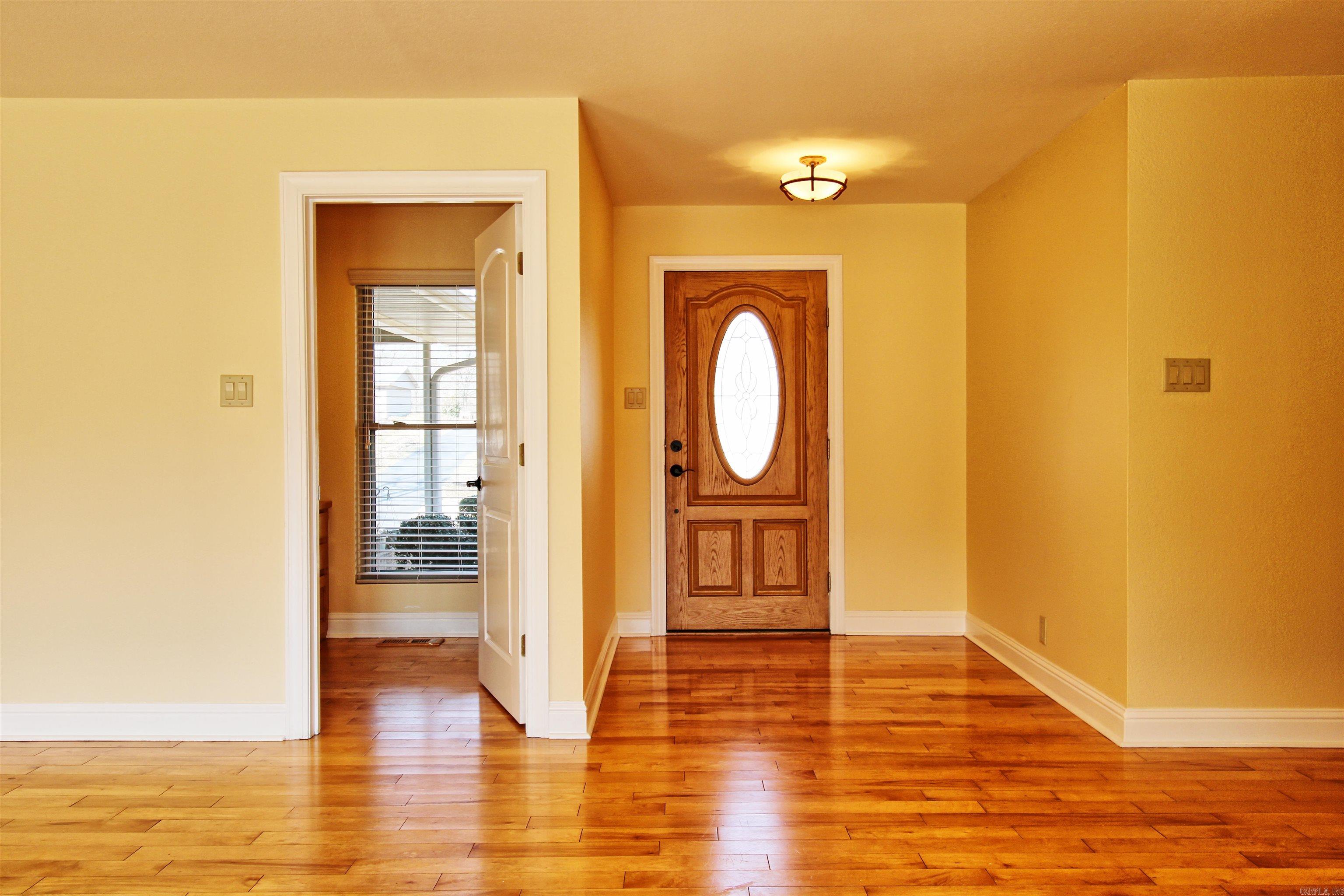 CLINTS LAKE SHORE - Residential