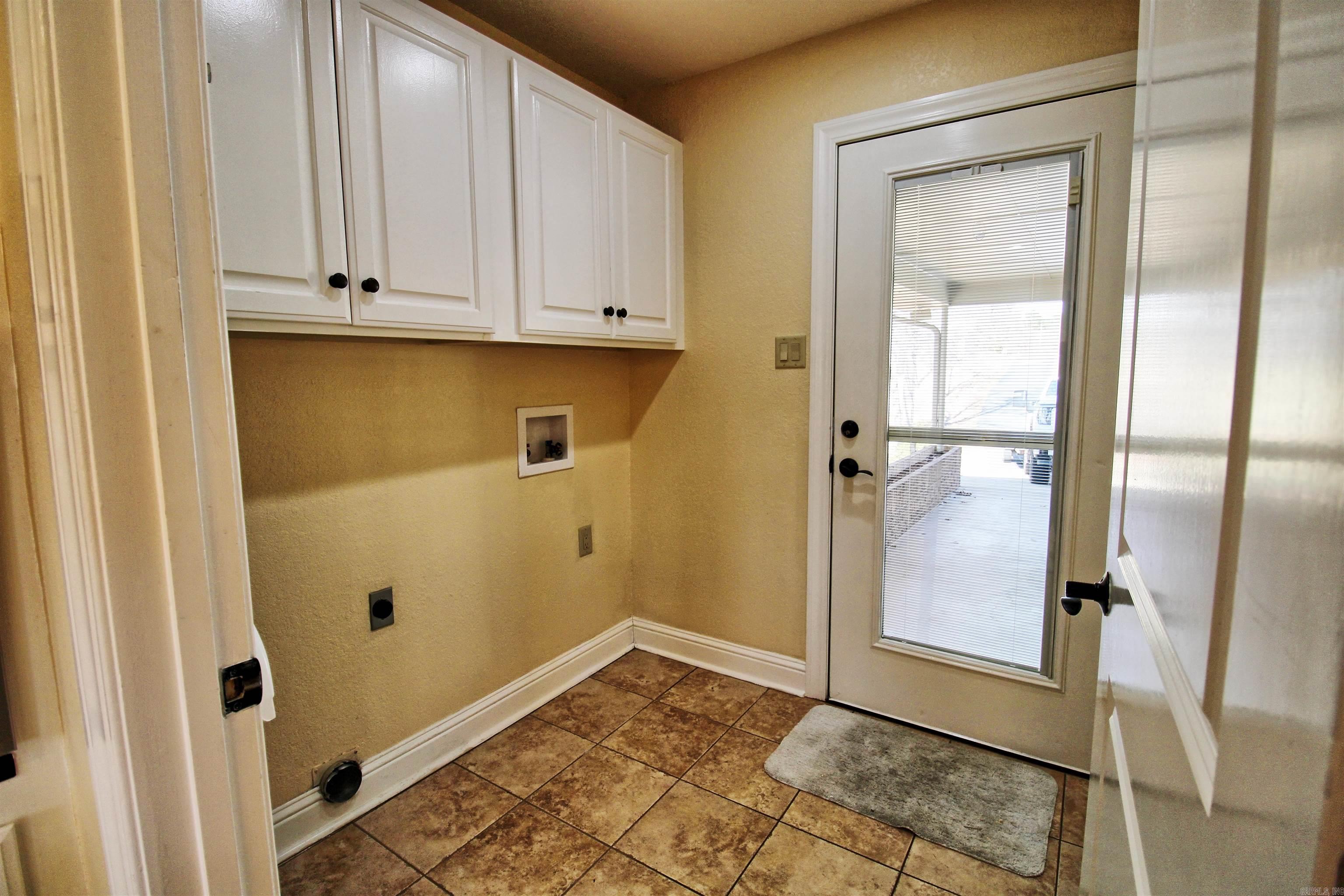 CLINTS LAKE SHORE - Residential