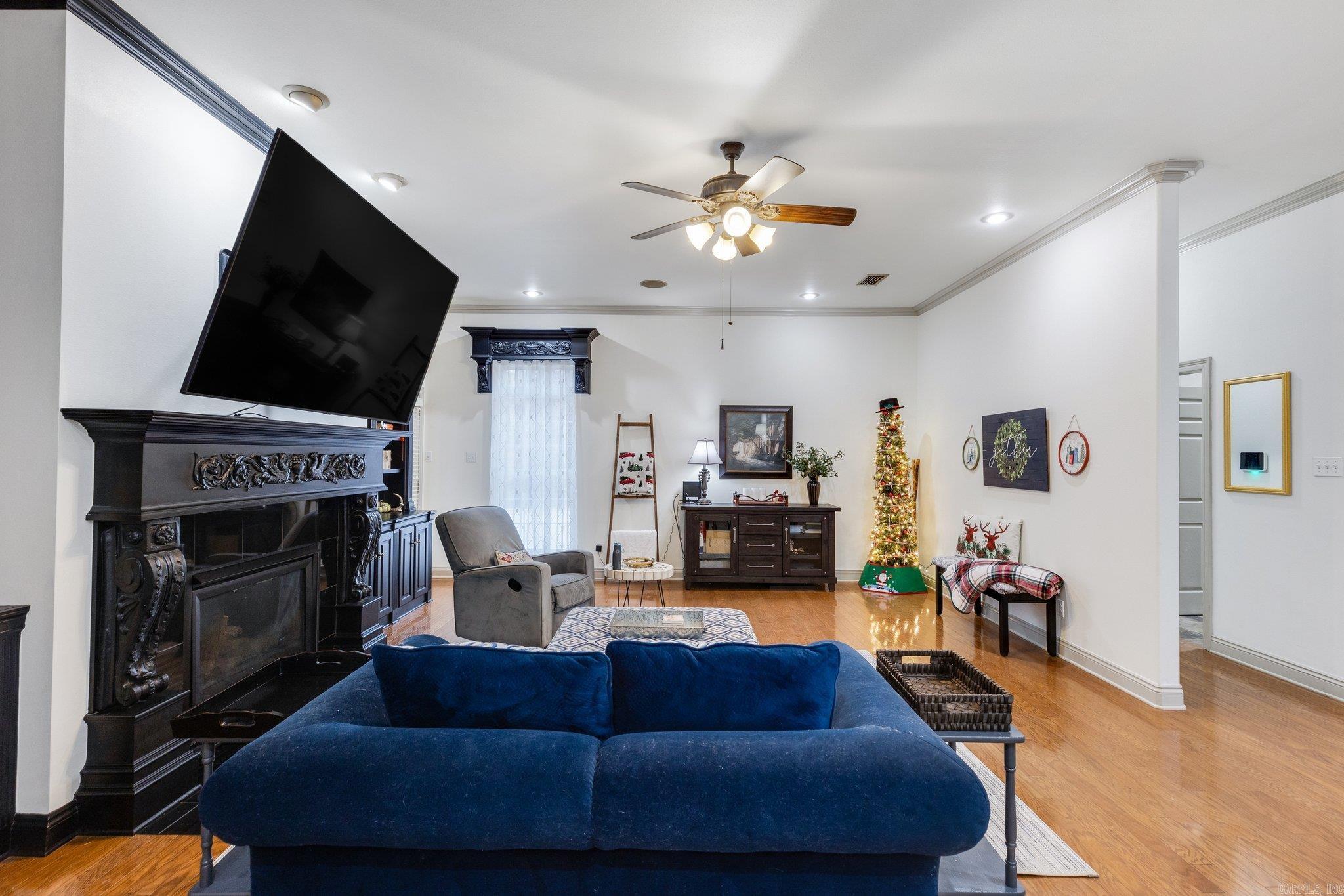 WINDSONG ESTATES - Residential