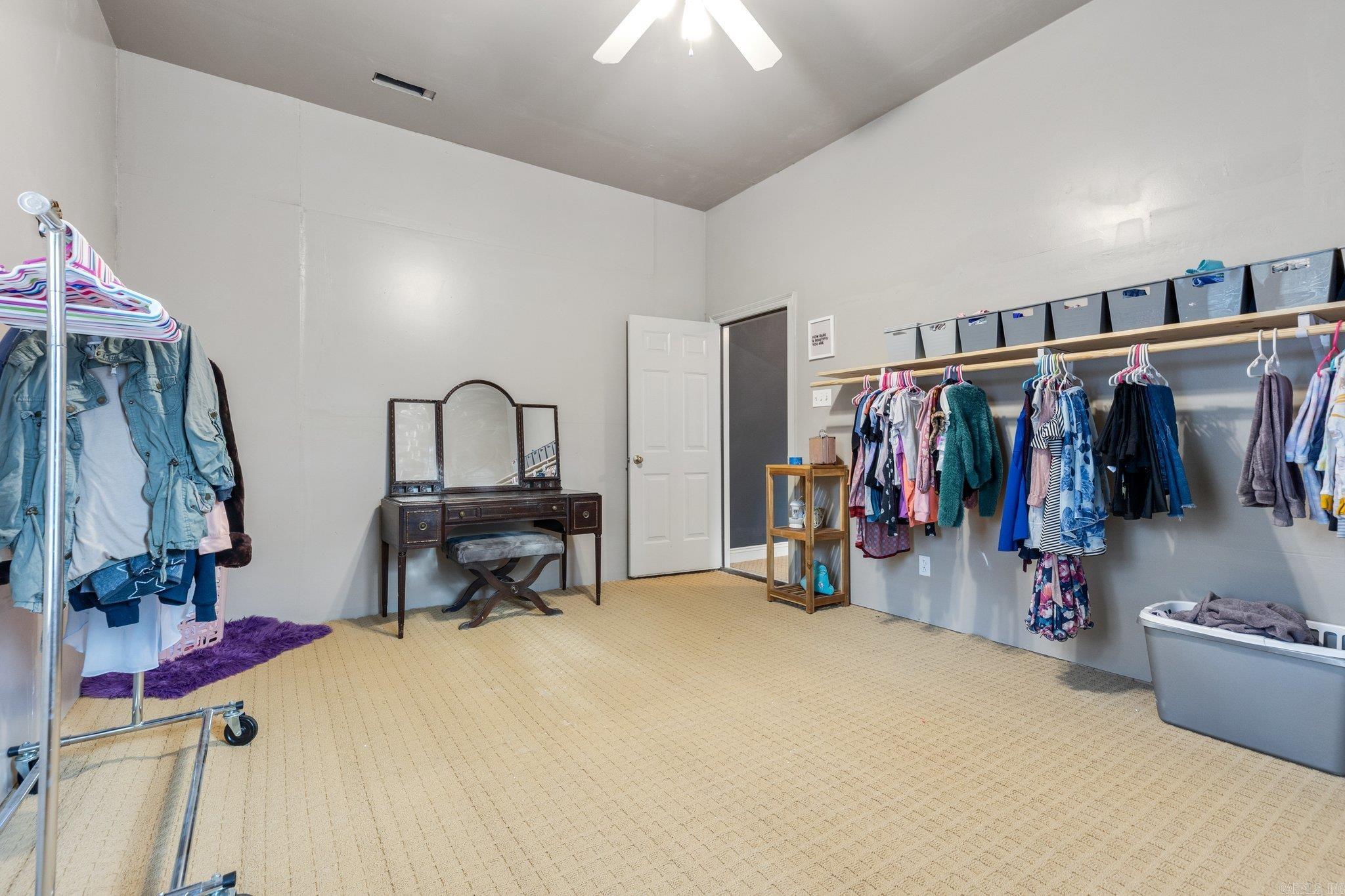 WINDSONG ESTATES - Residential