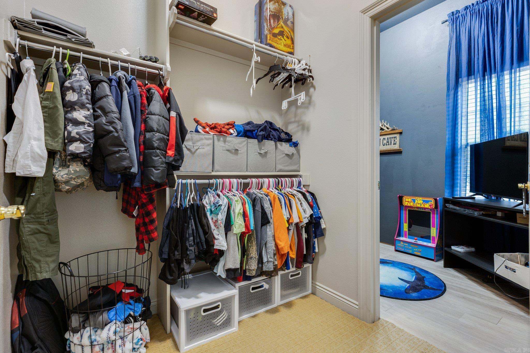 WINDSONG ESTATES - Residential