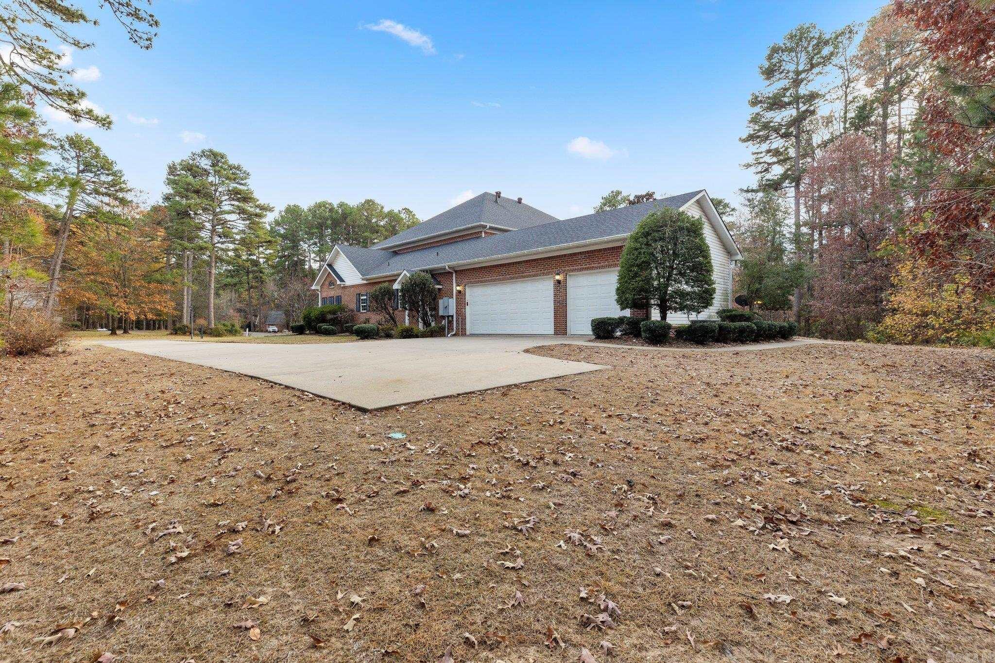 WINDSONG ESTATES - Residential