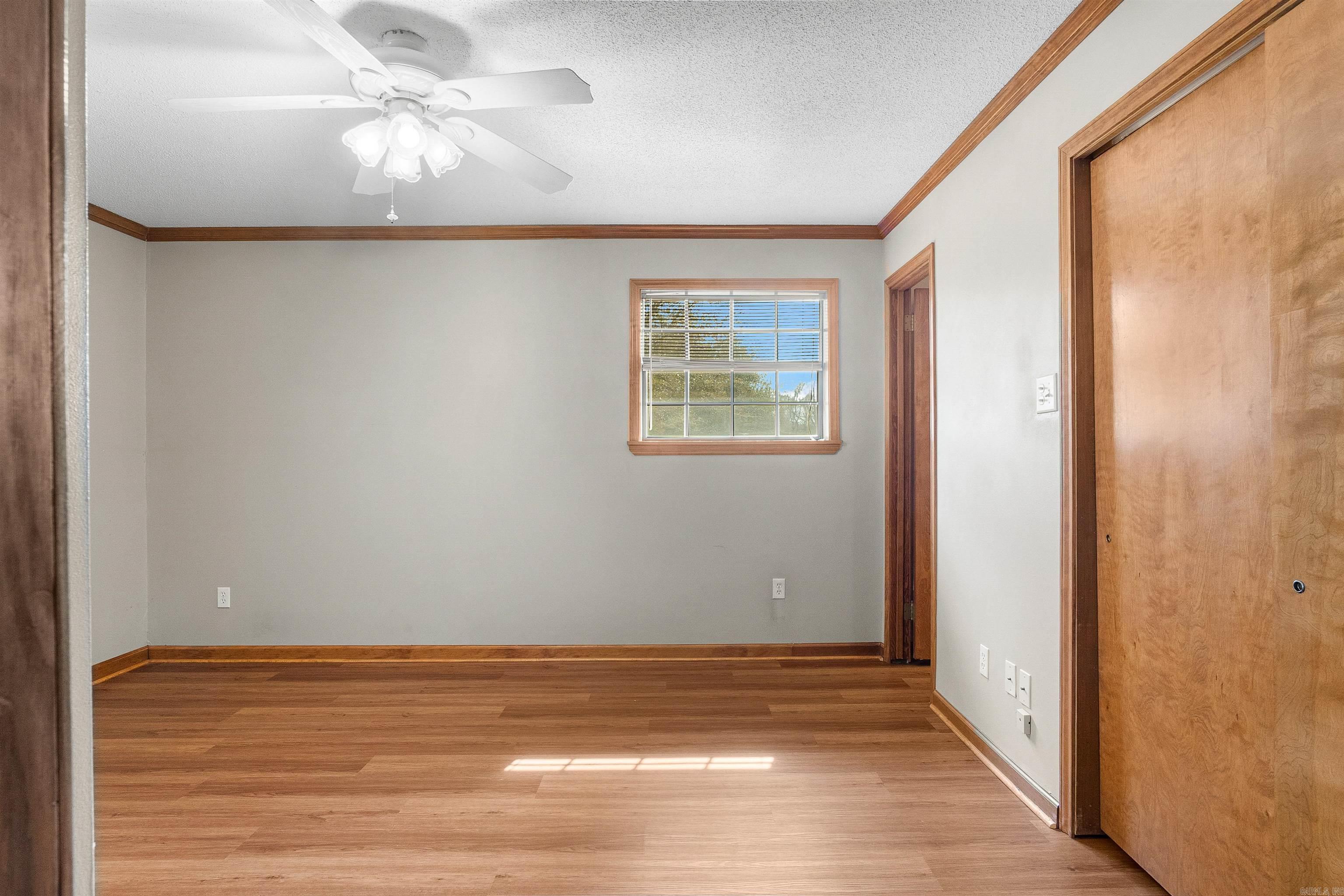 COUNTRY WOOD SUB UNIT - Residential