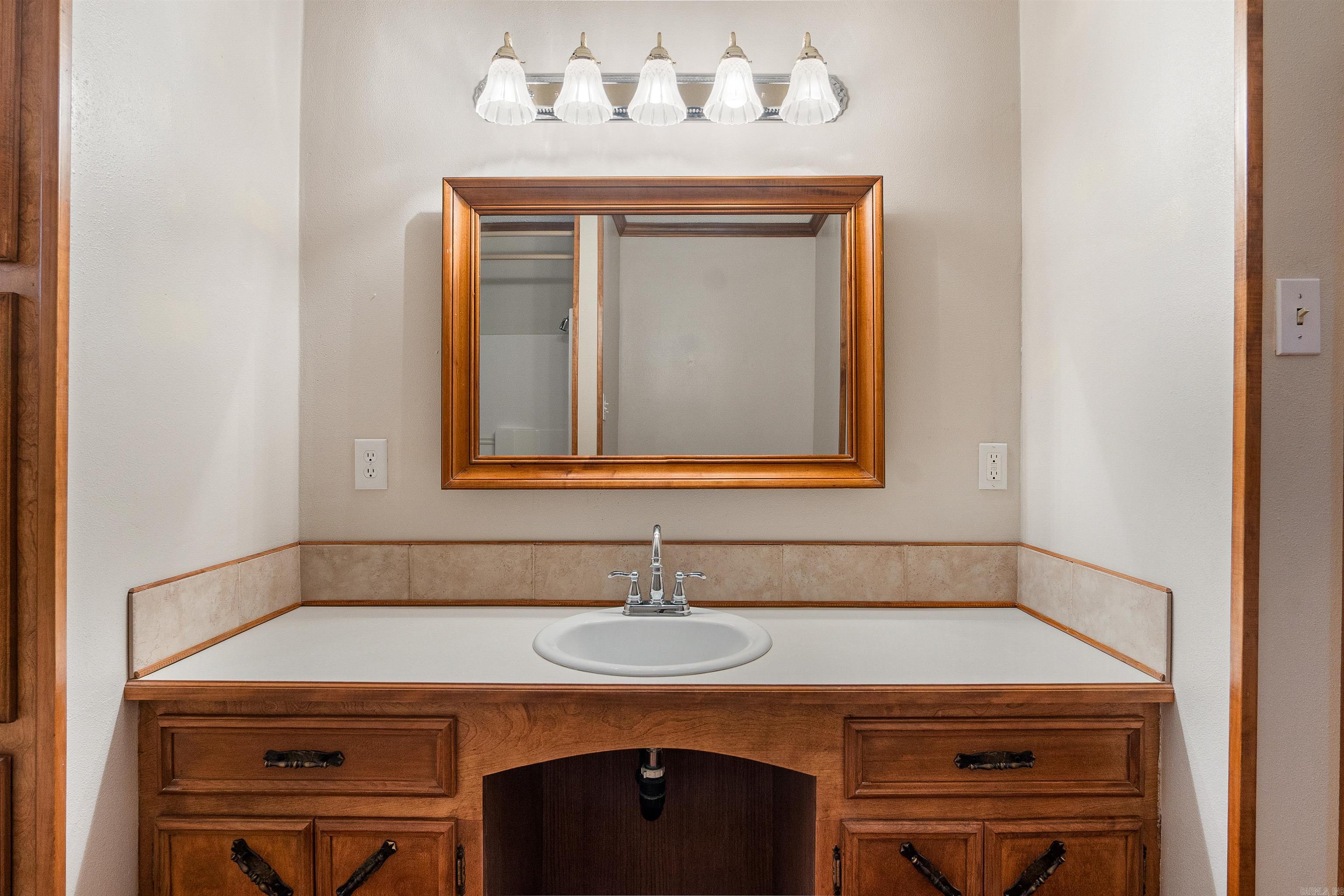 COUNTRY WOOD SUB UNIT - Residential