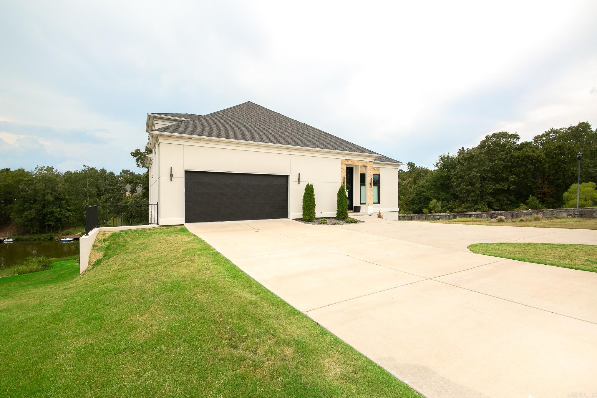 STONE RIDGE AT CYPRESS CREEK - Residential