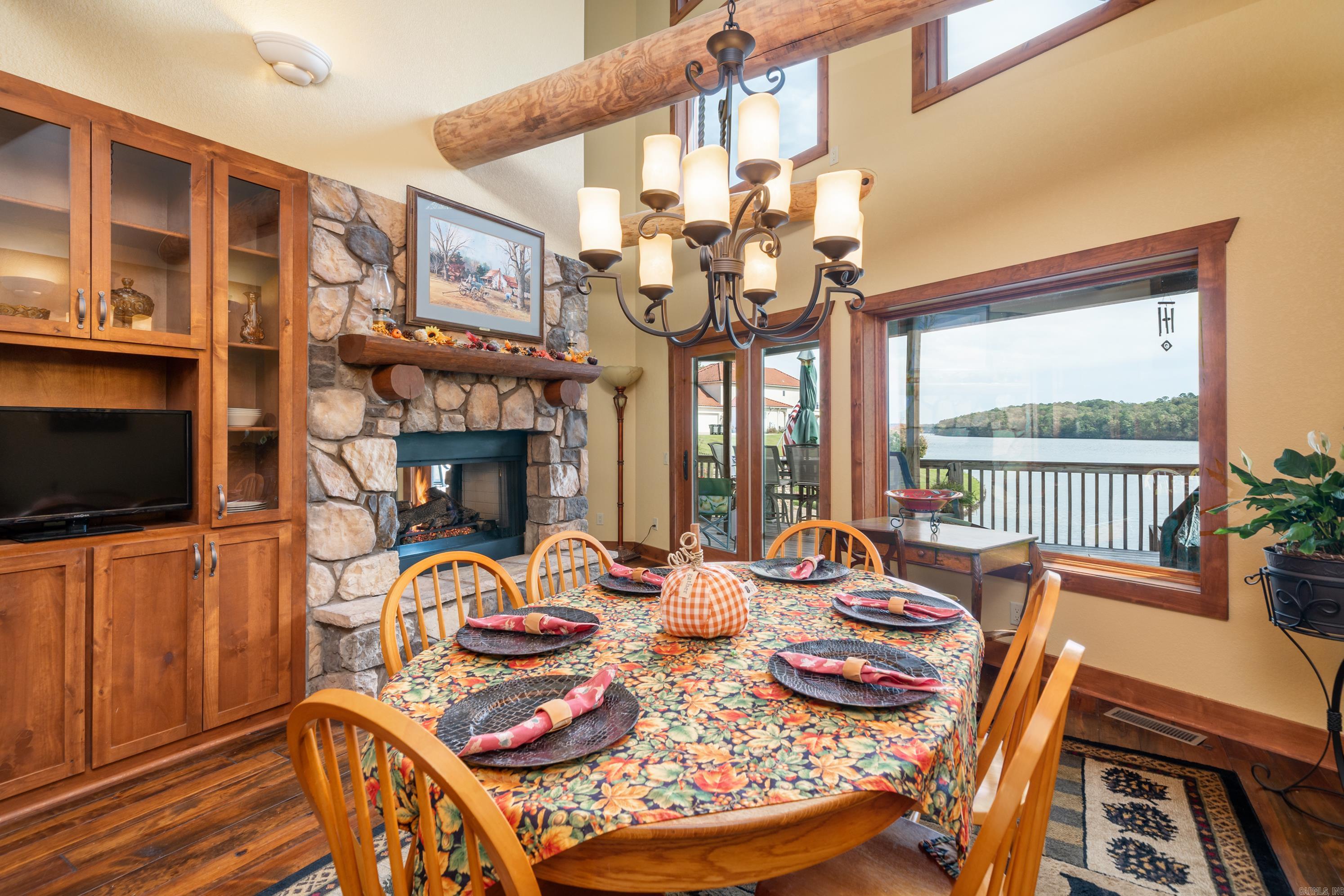 Thomas - Residential