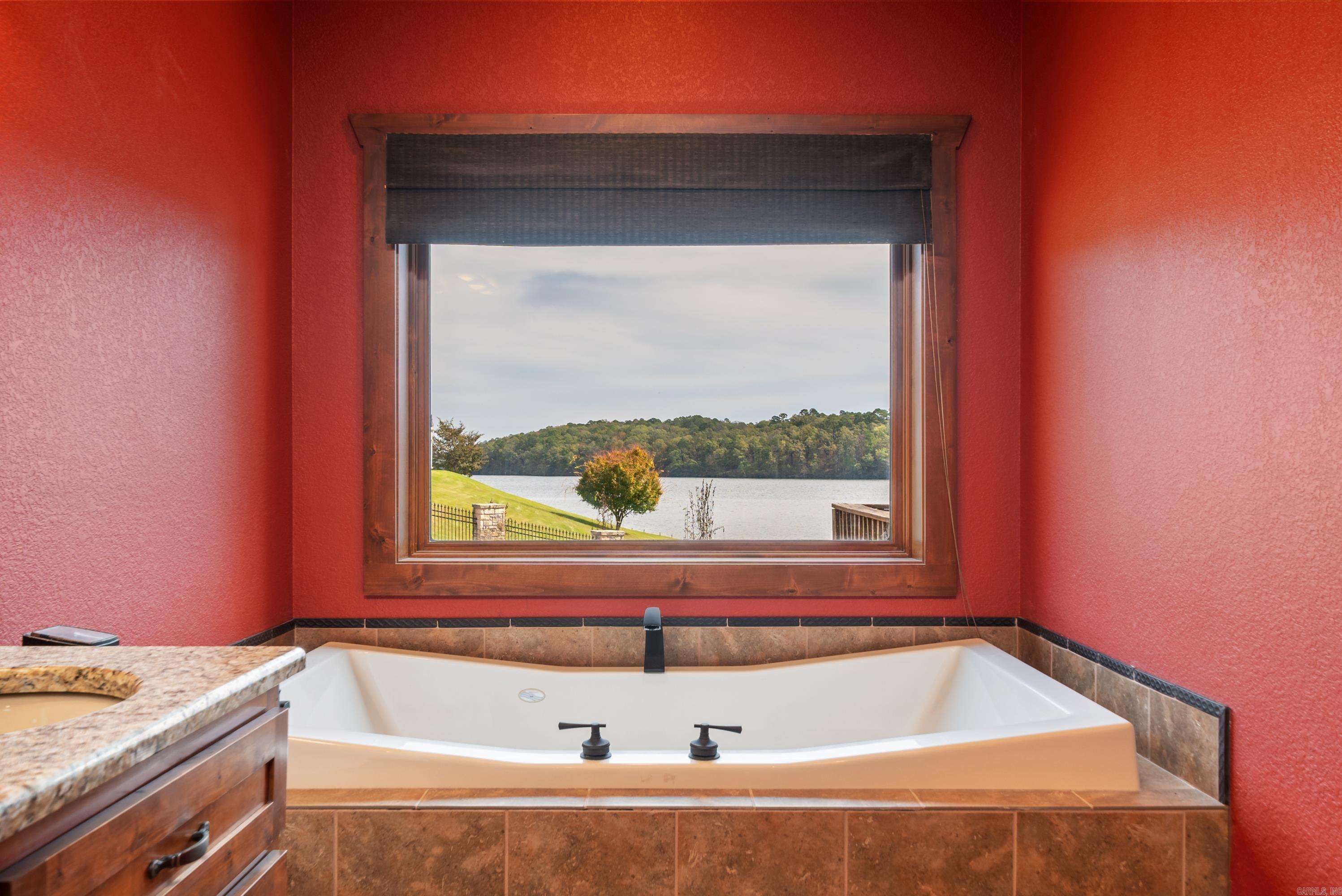 Thomas - Residential