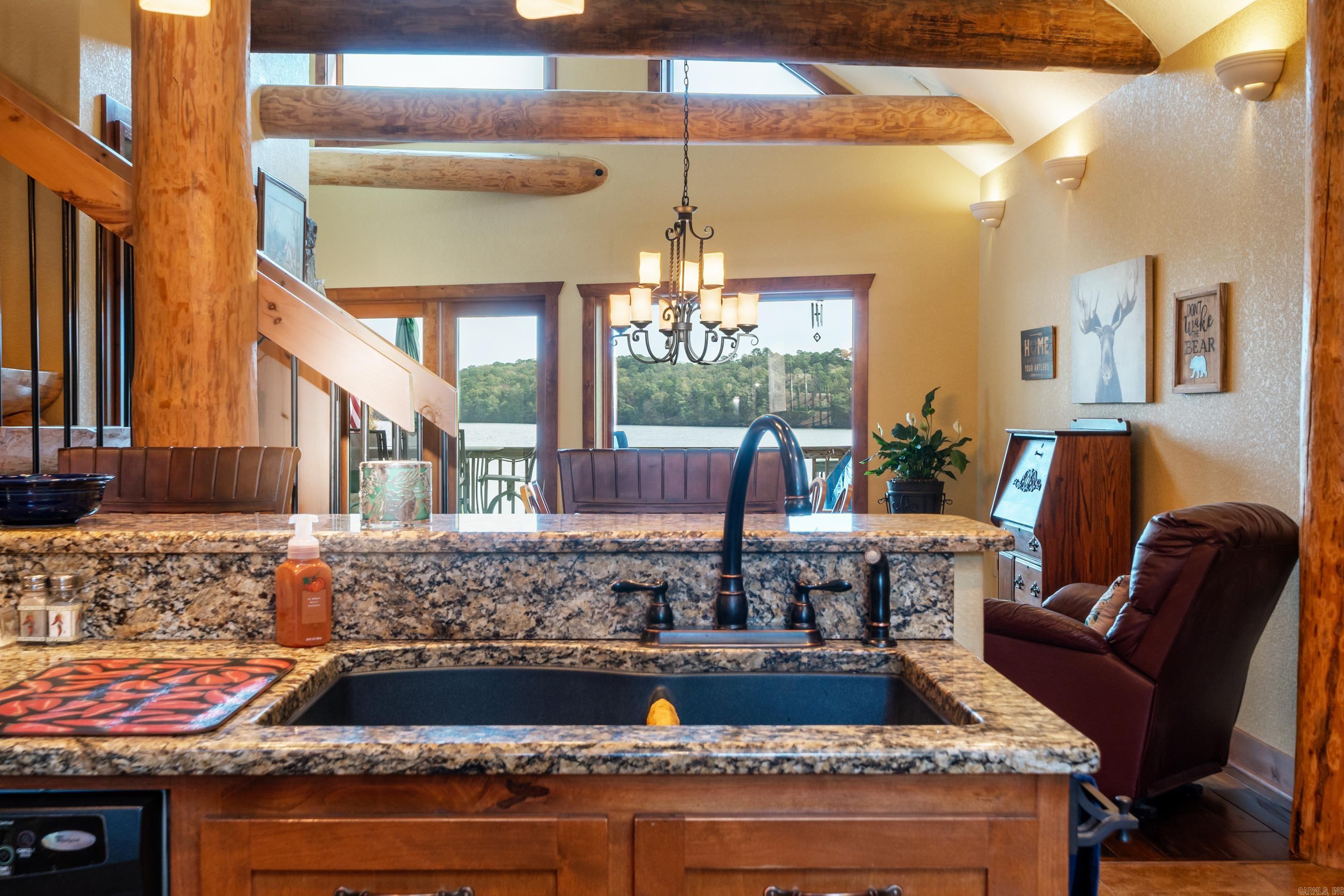 Thomas - Residential