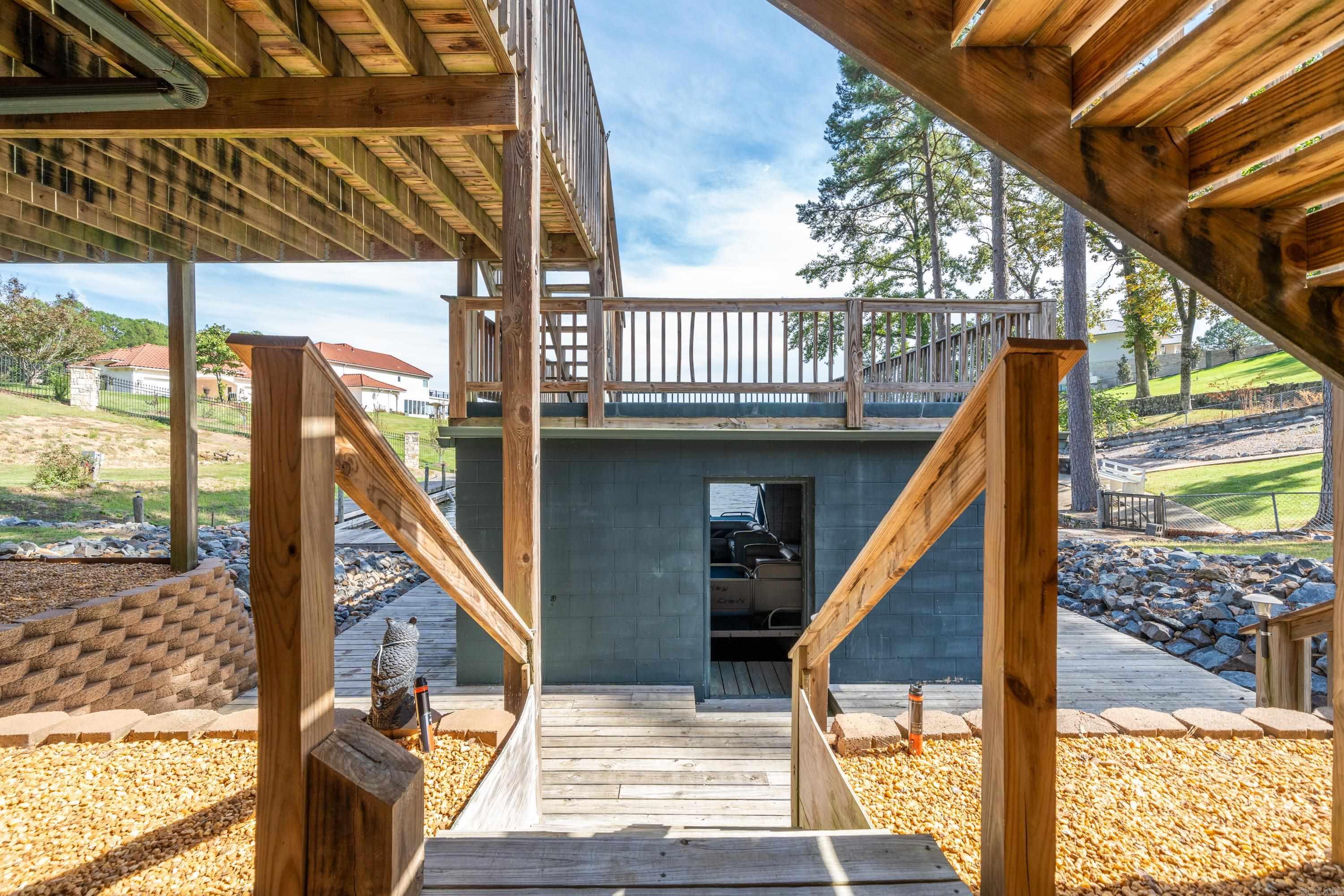 Thomas - Residential