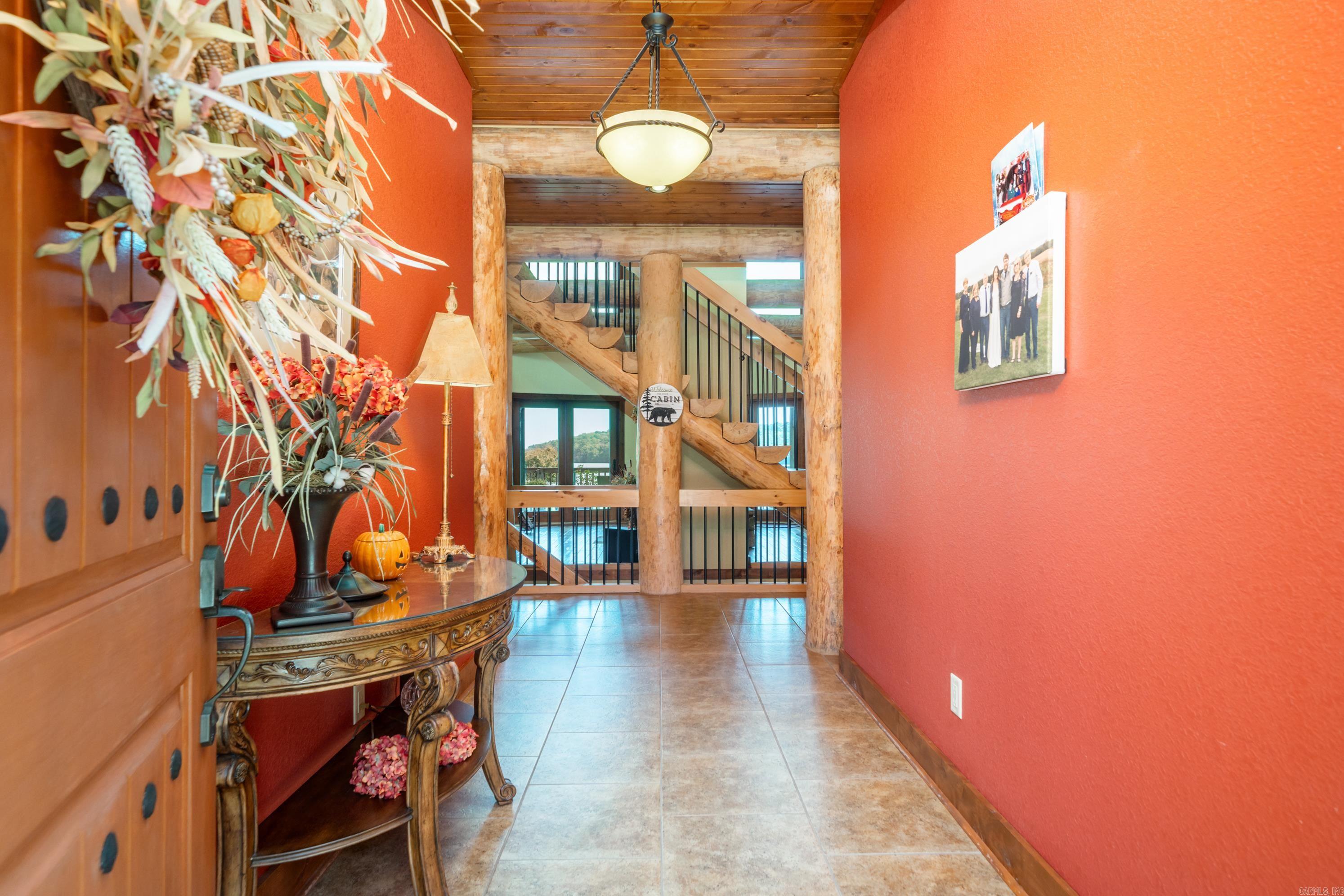 Thomas - Residential