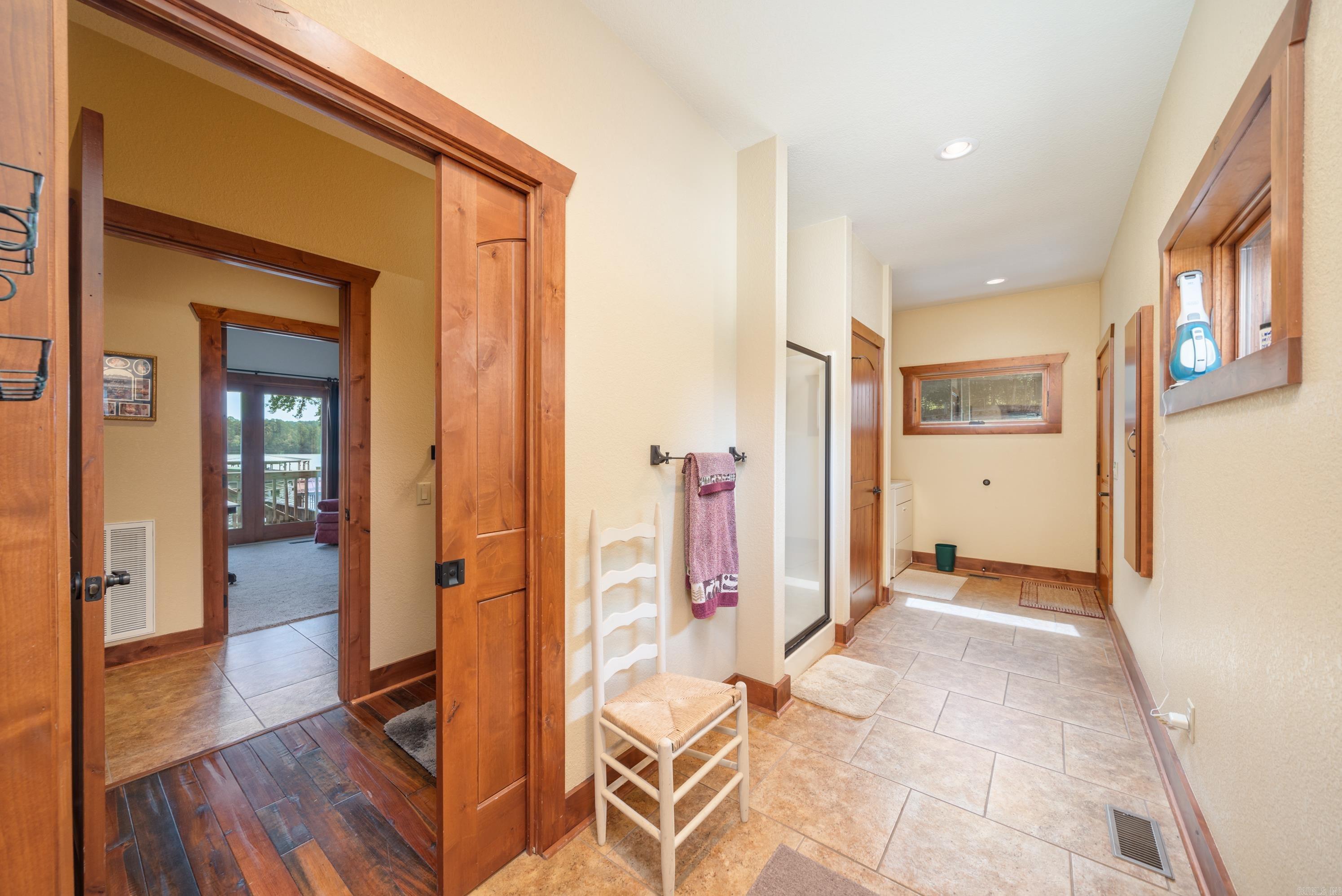 Thomas - Residential