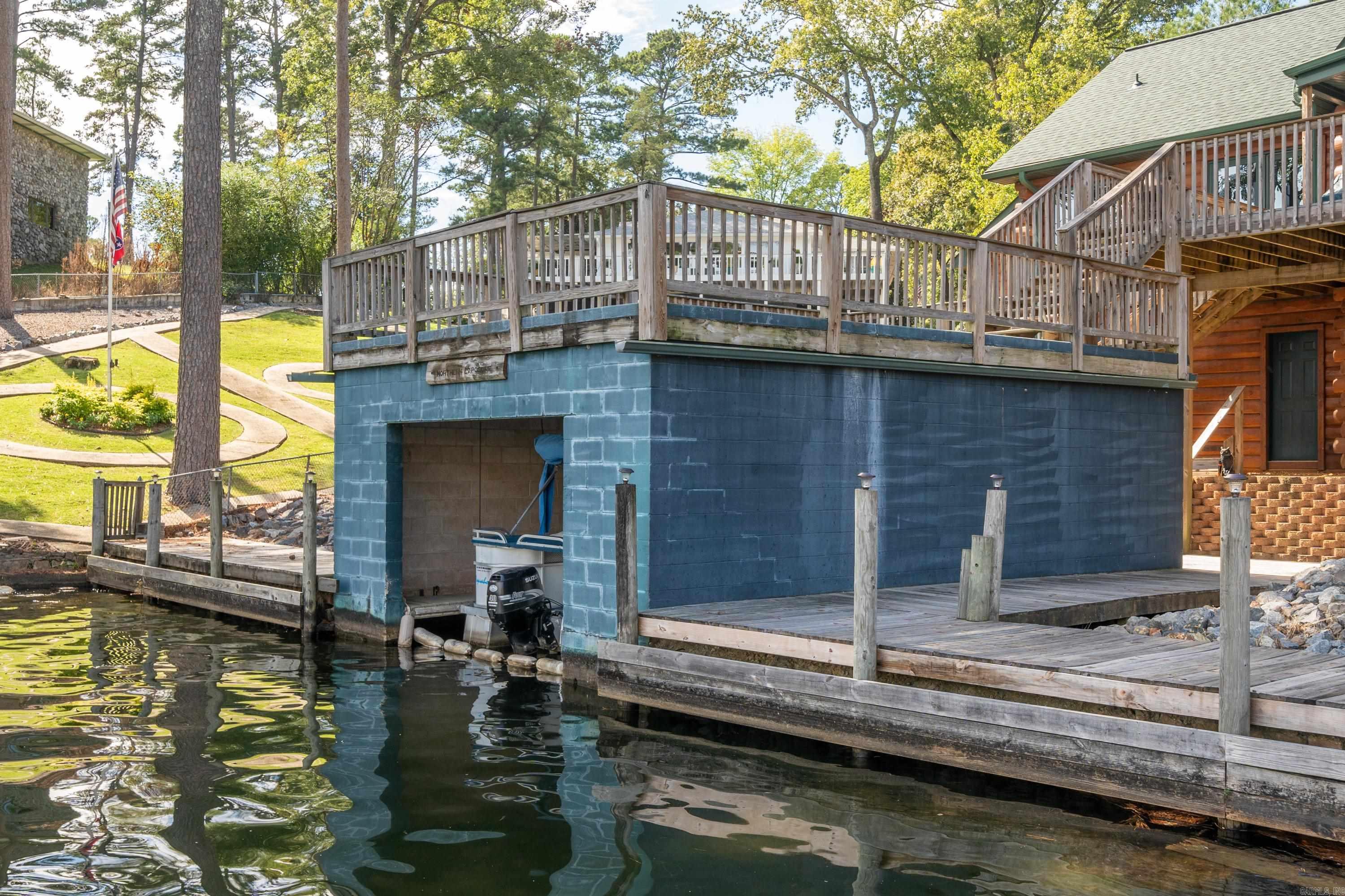 Thomas - Residential