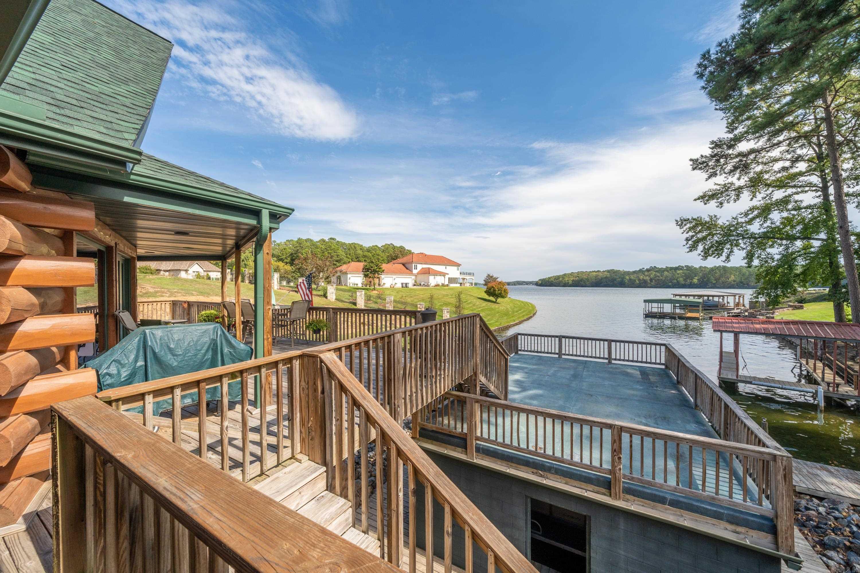 Thomas - Residential