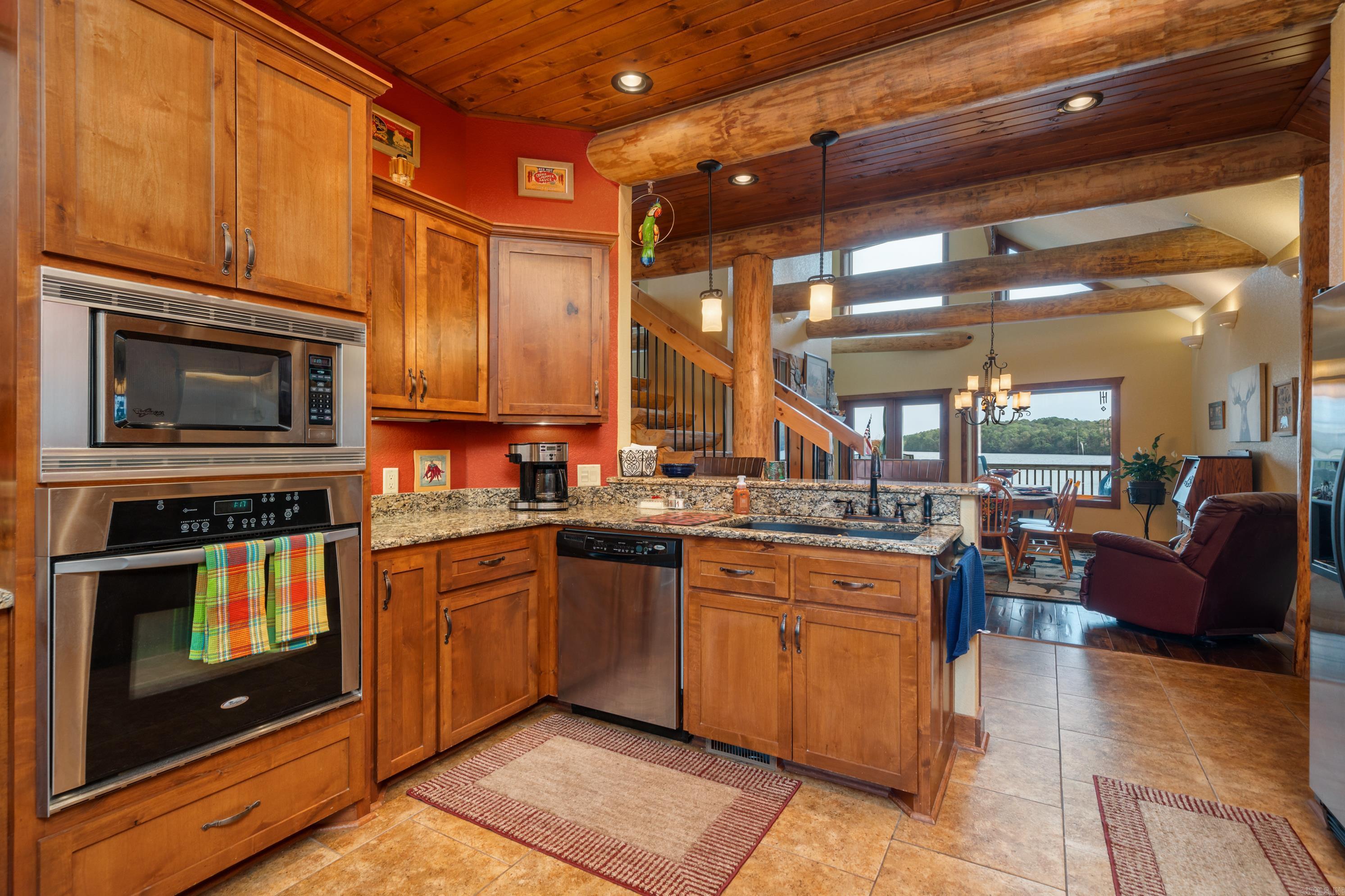 Thomas - Residential