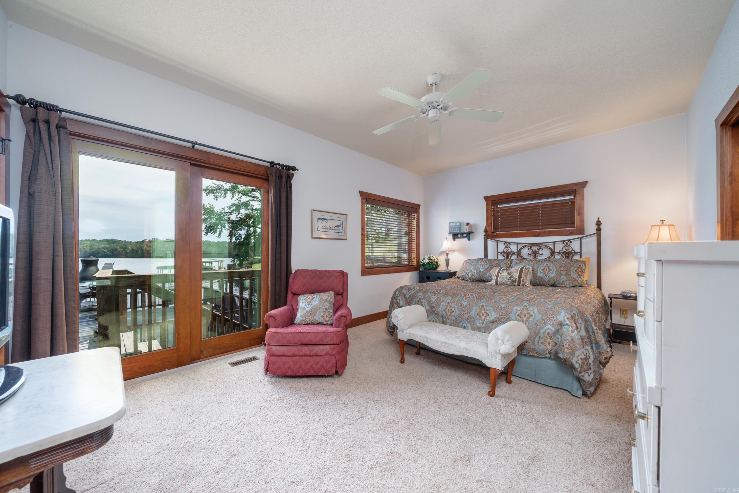 Thomas - Residential