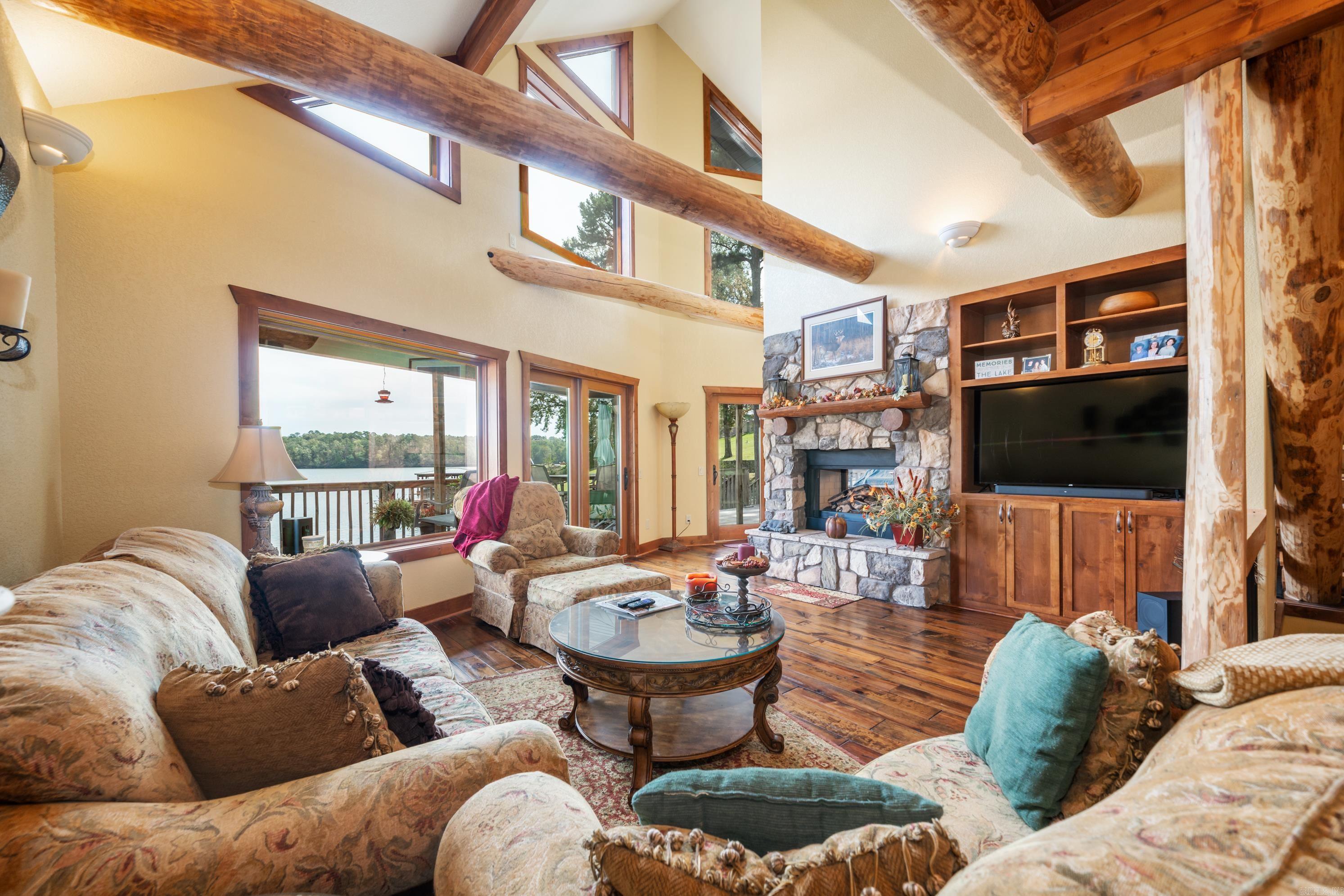 Thomas - Residential