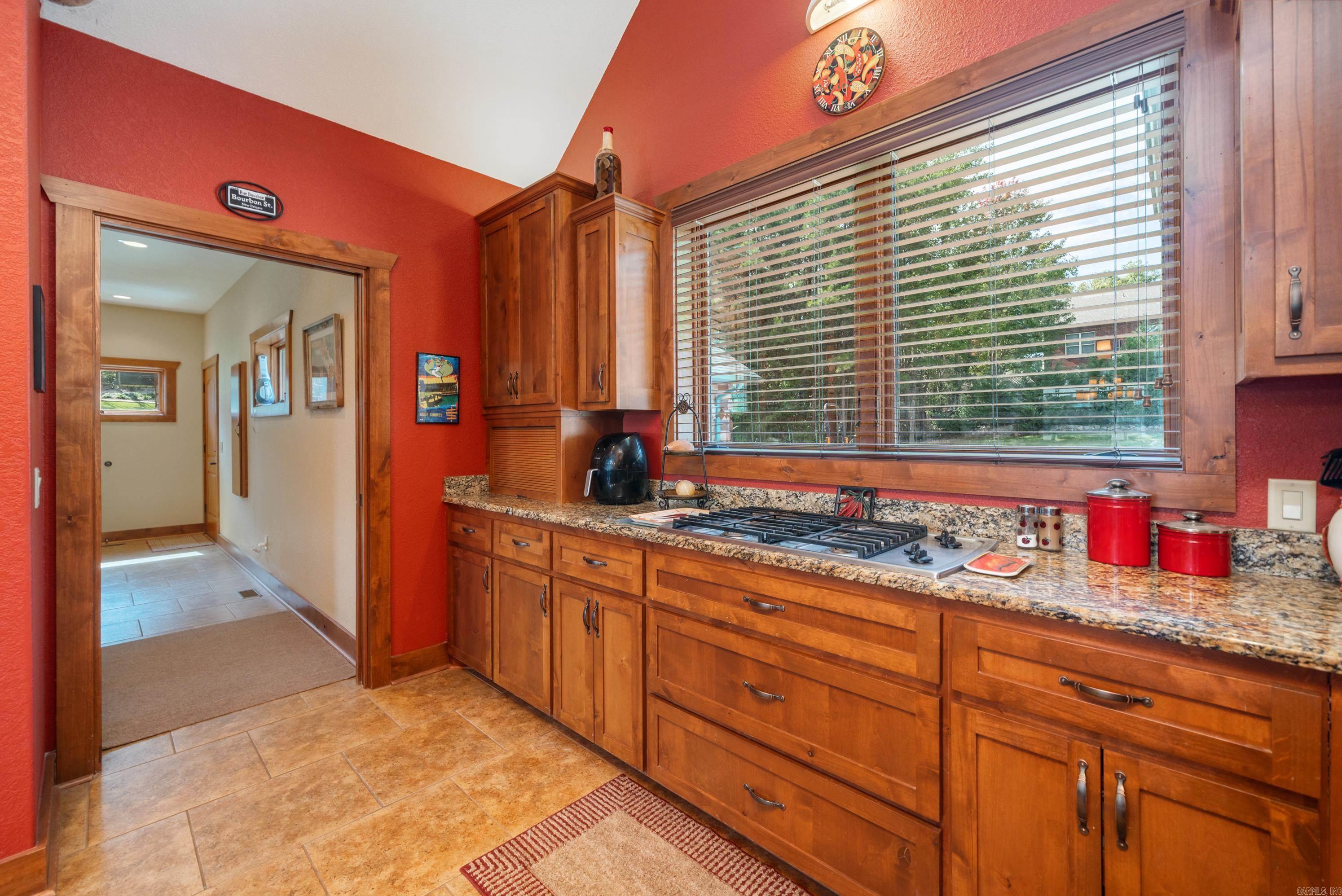 Thomas - Residential