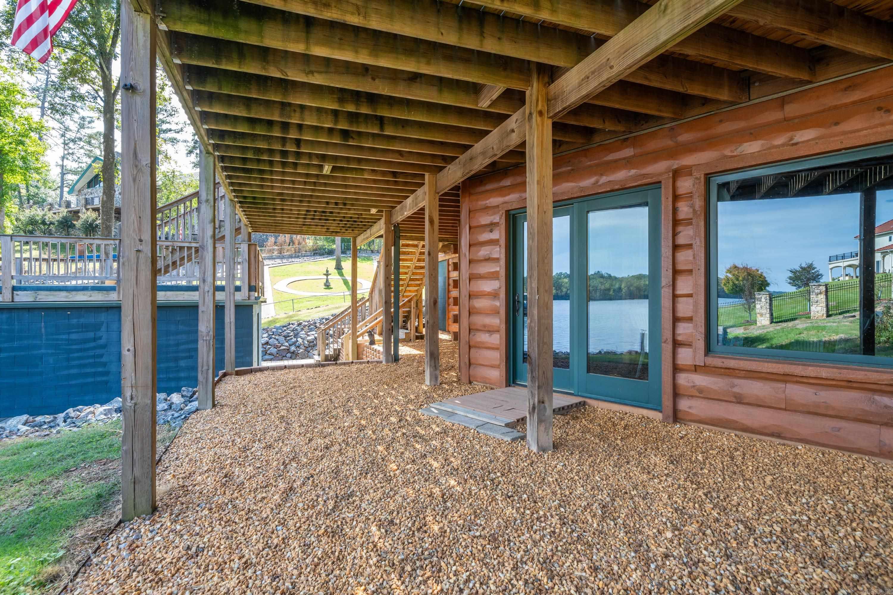 Thomas - Residential