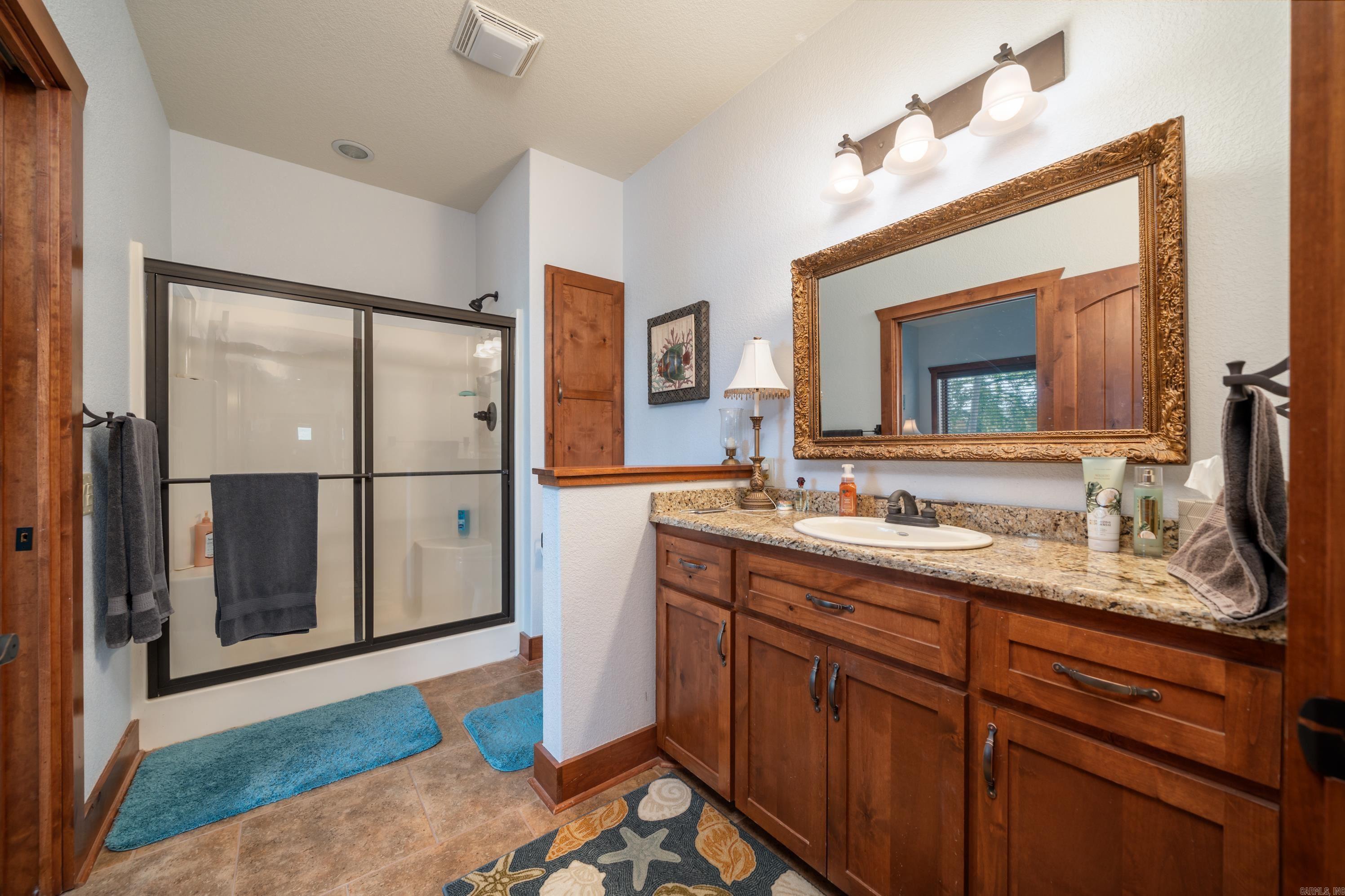 Thomas - Residential