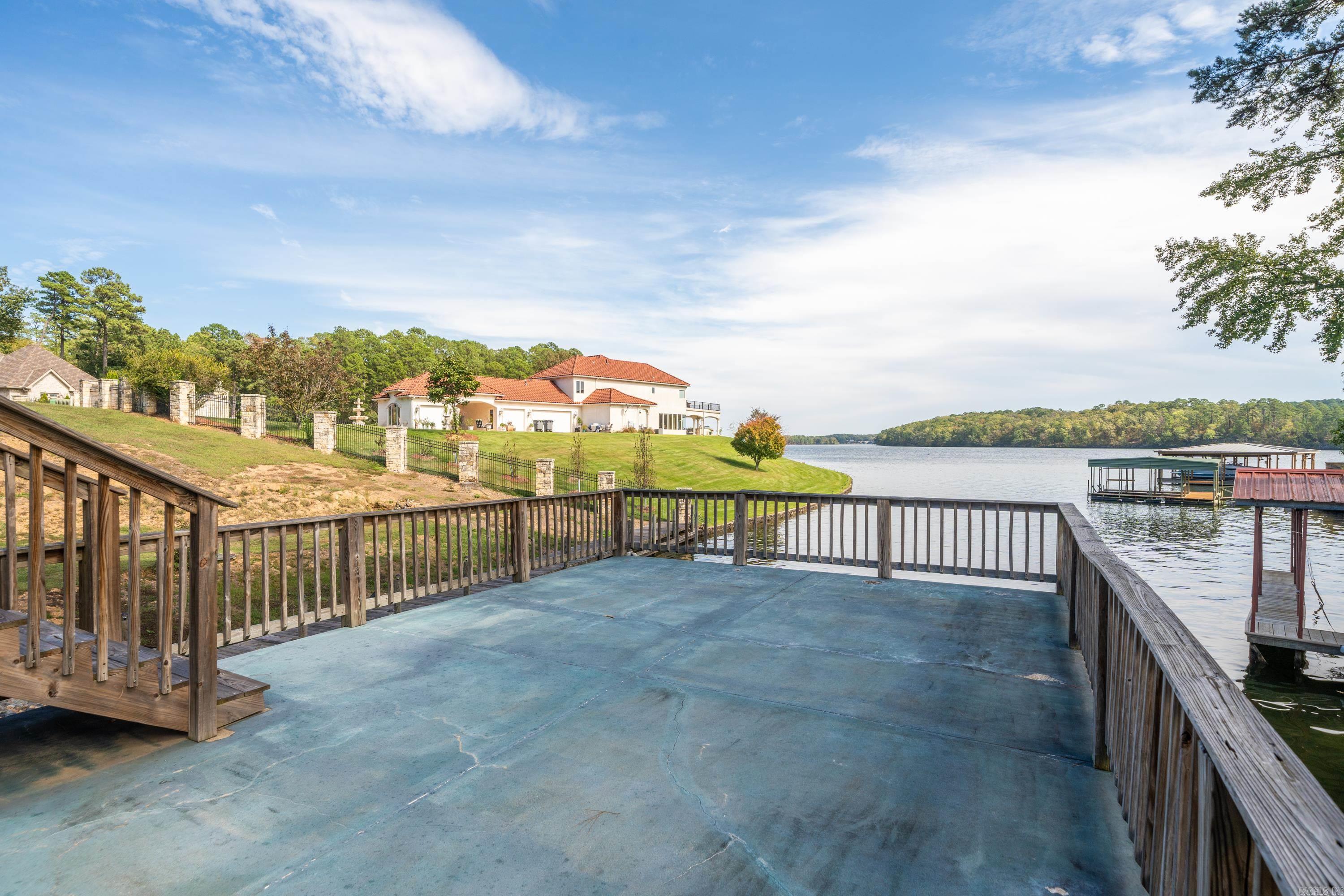 Thomas - Residential