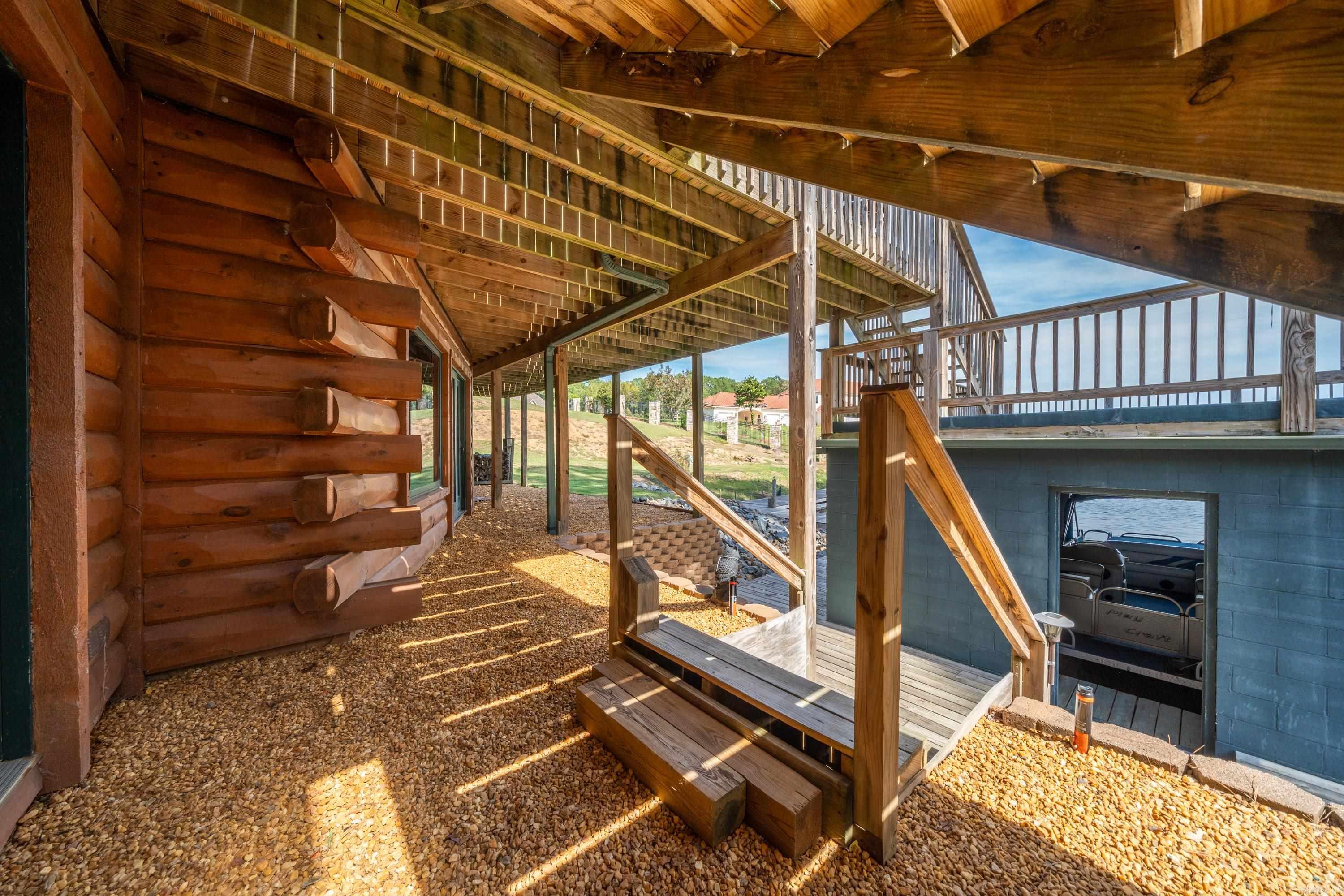 Thomas - Residential