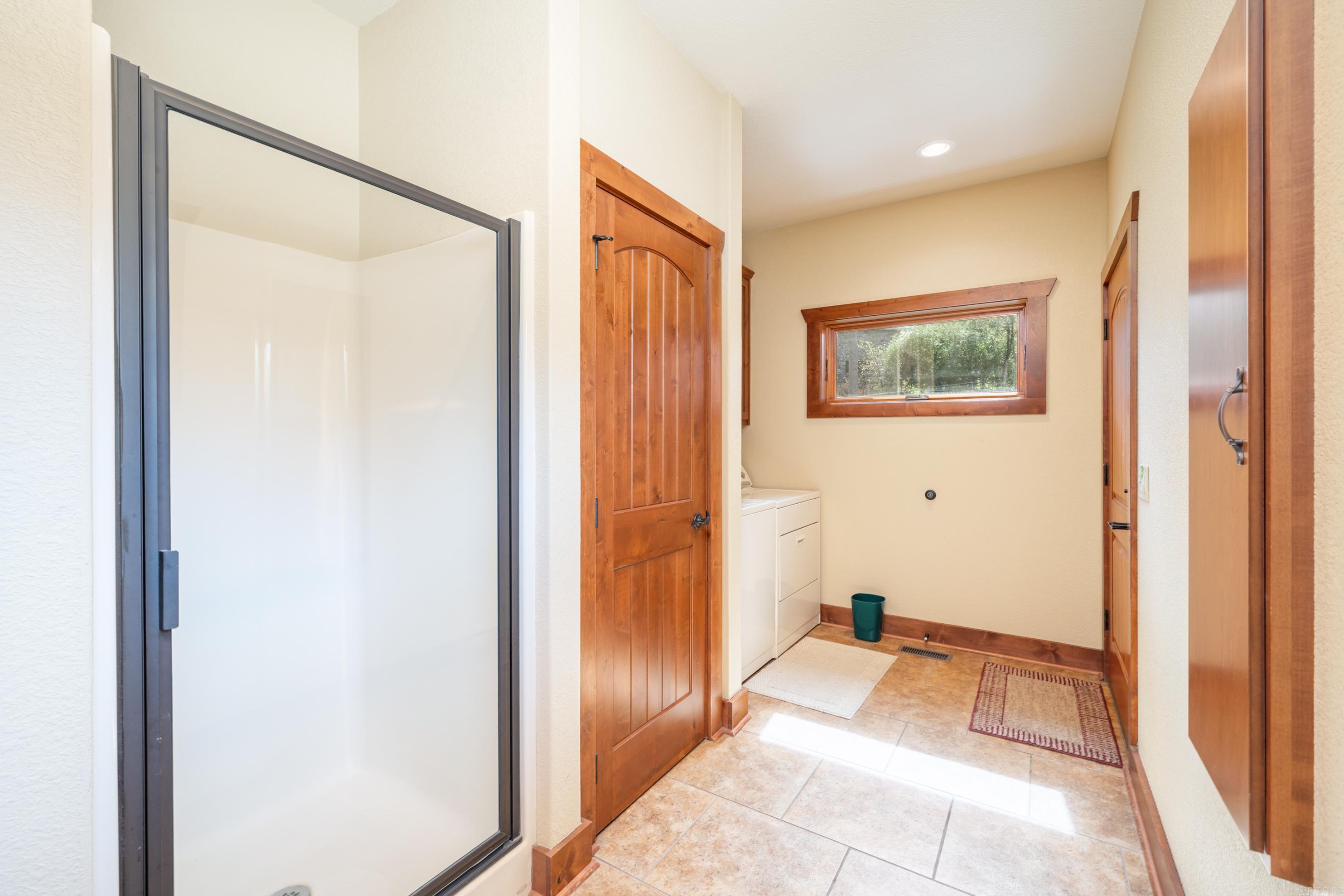 Thomas - Residential