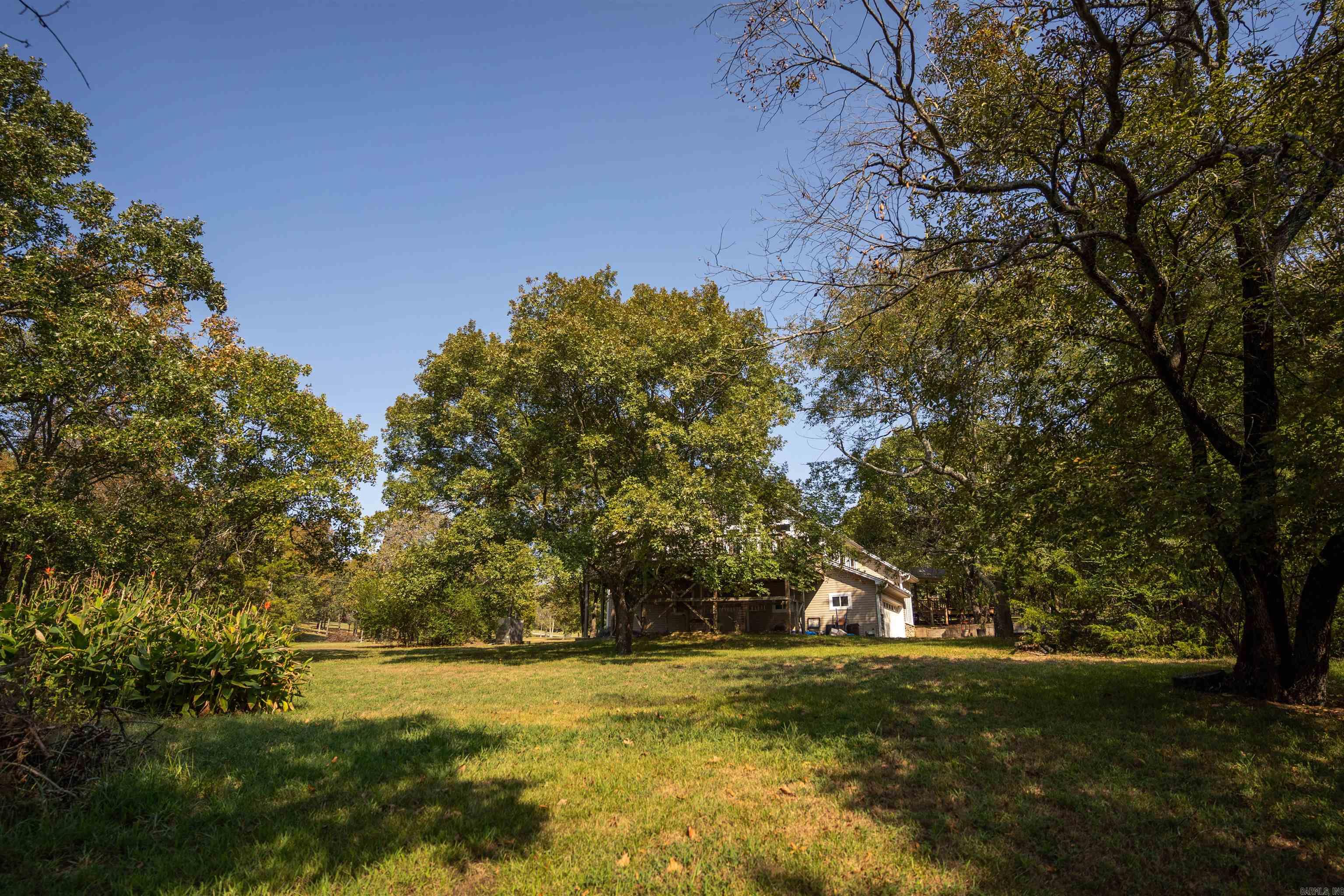 NORTH HILLS ESTATES - Residential