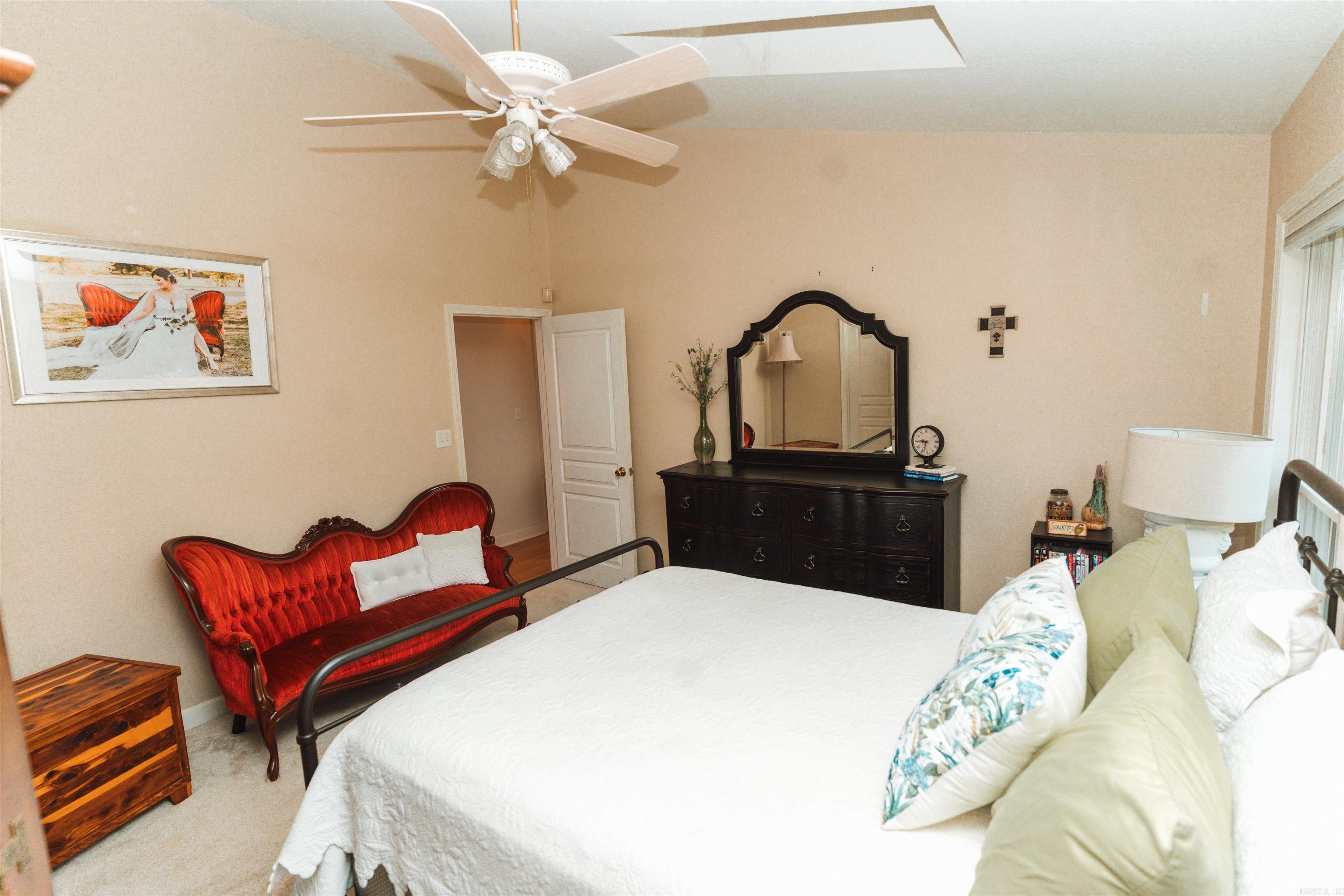 NORTH HILLS ESTATES - Residential