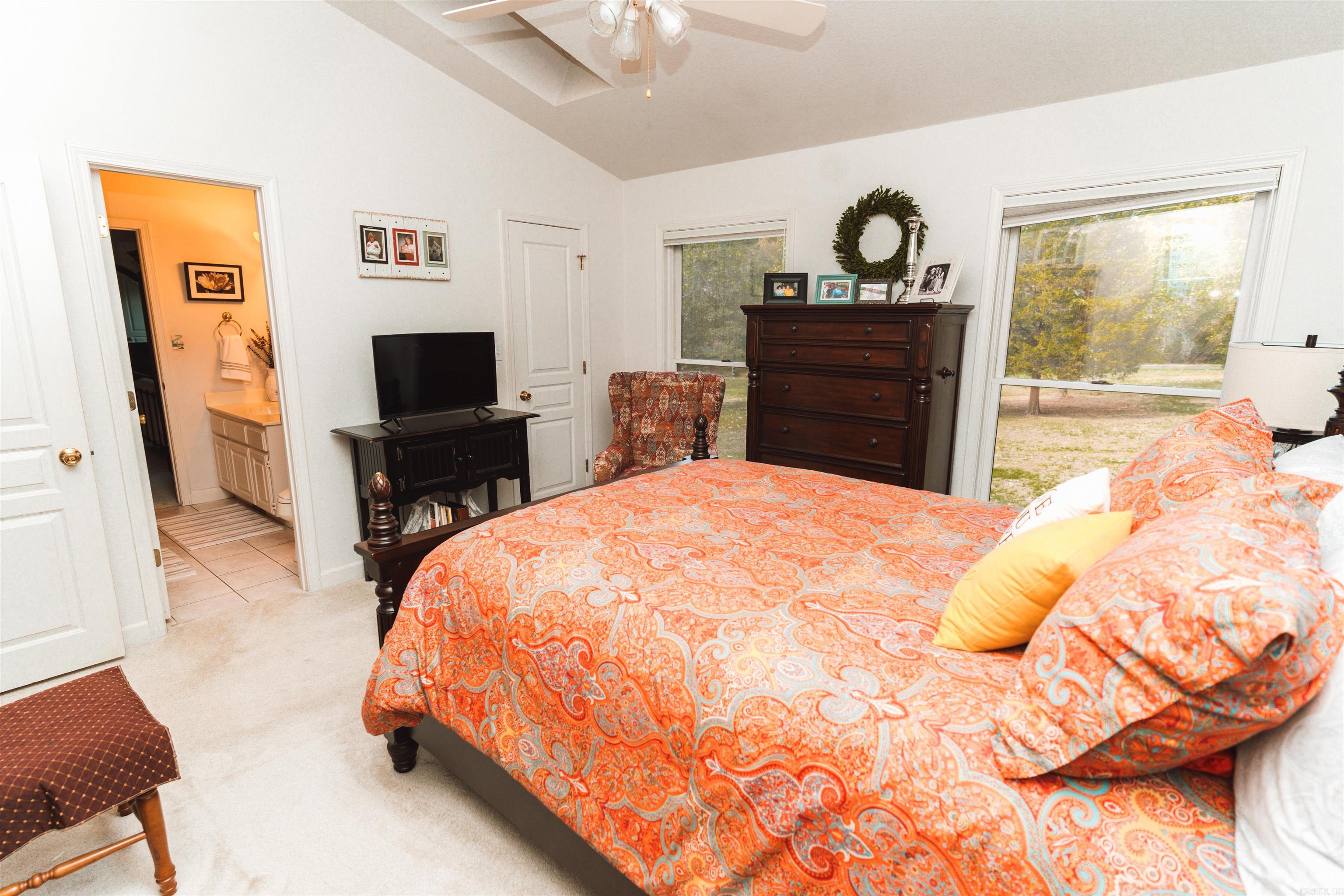 NORTH HILLS ESTATES - Residential