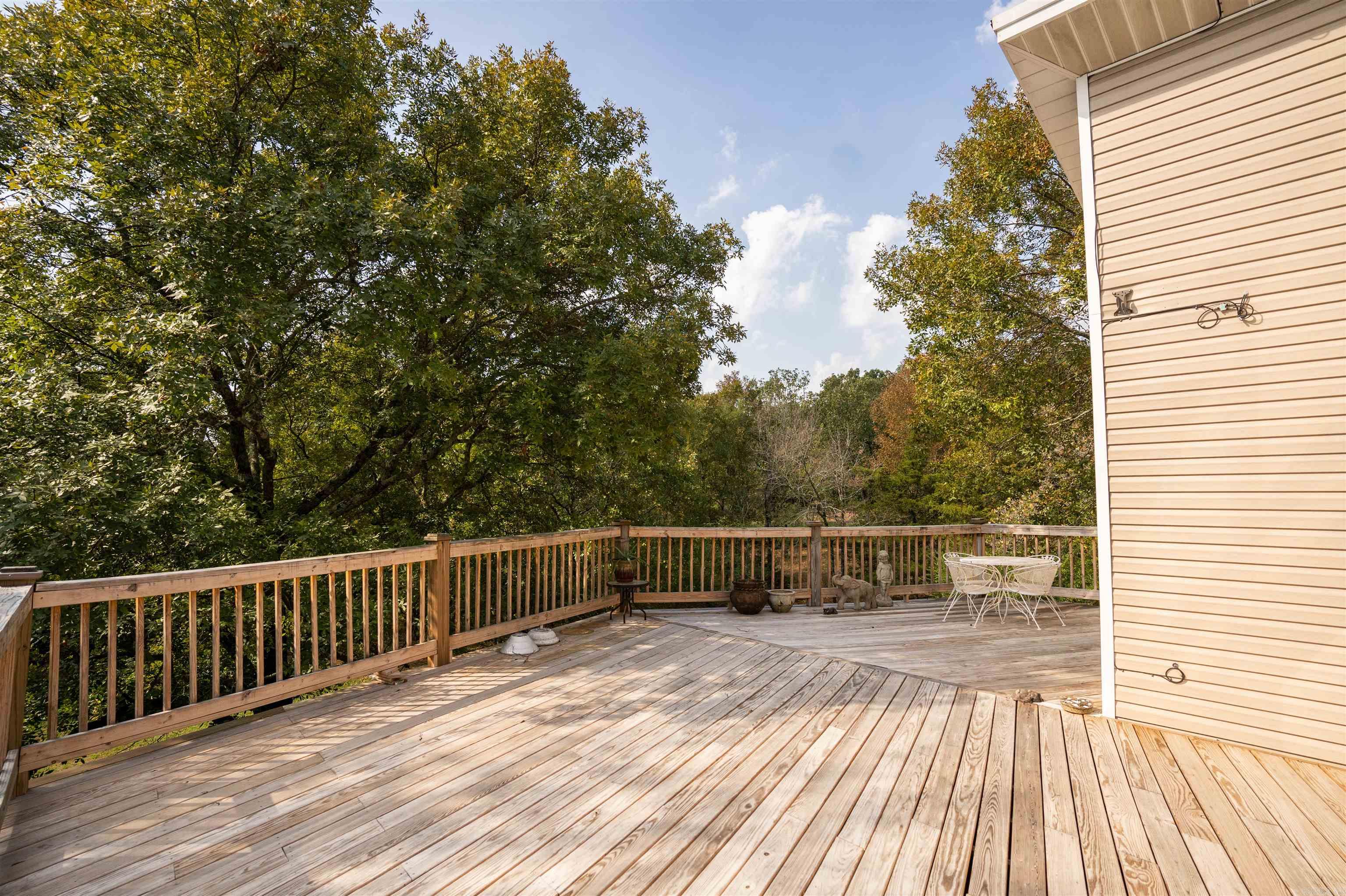 NORTH HILLS ESTATES - Residential