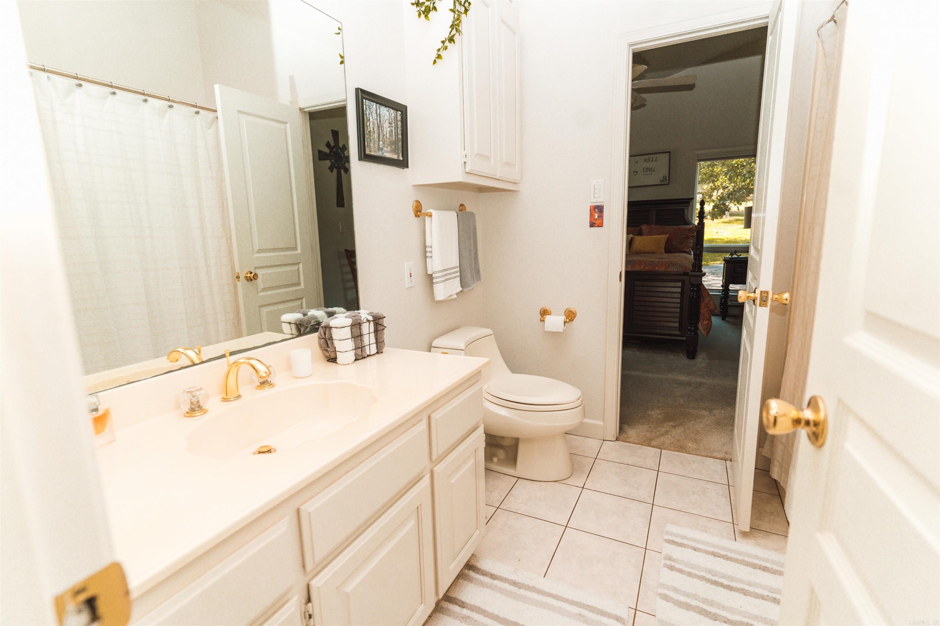 NORTH HILLS ESTATES - Residential