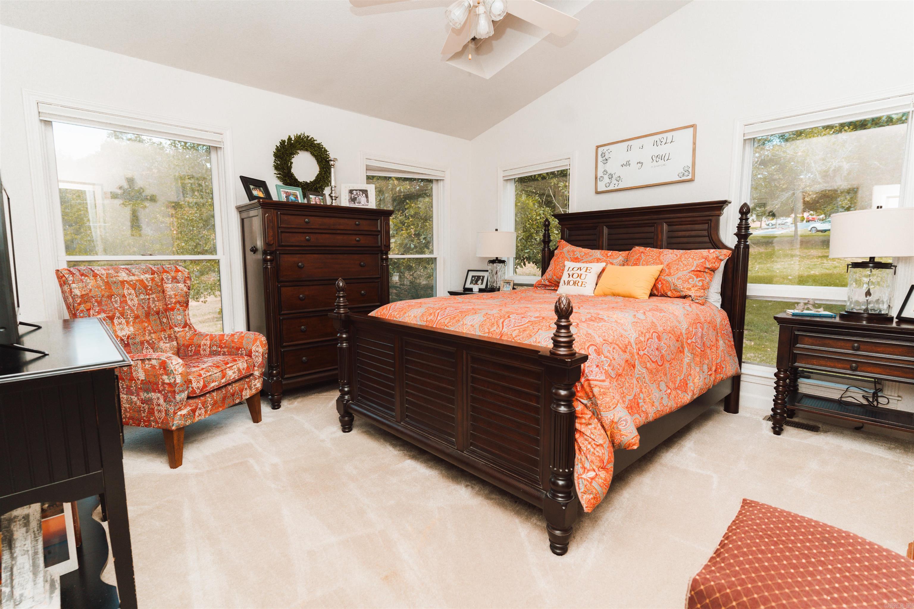 NORTH HILLS ESTATES - Residential