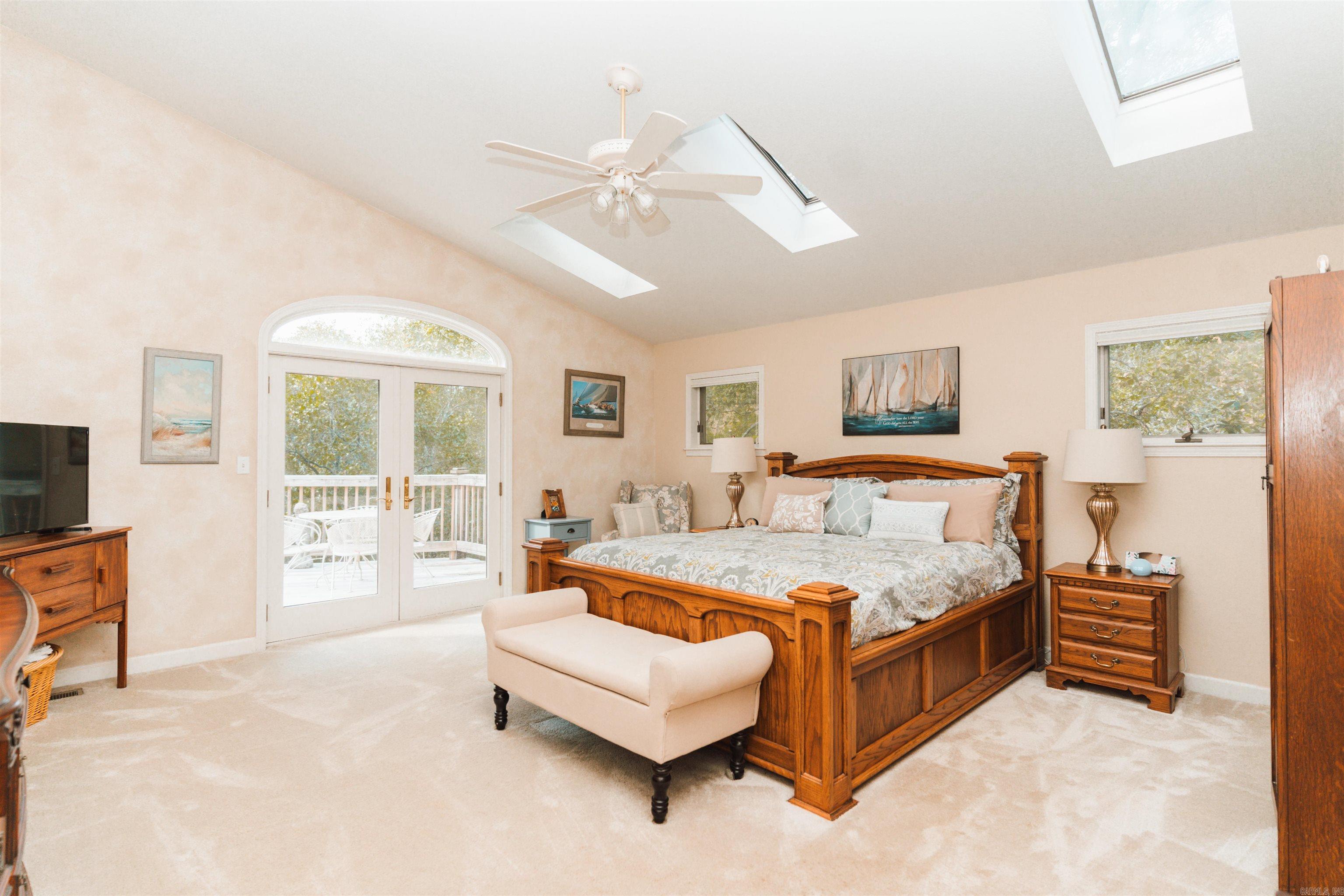 NORTH HILLS ESTATES - Residential