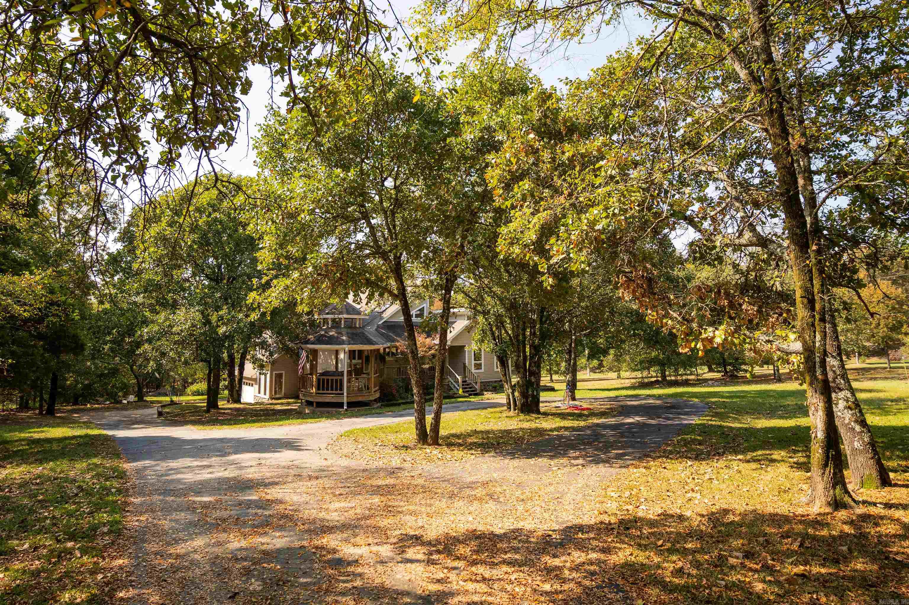 NORTH HILLS ESTATES - Residential