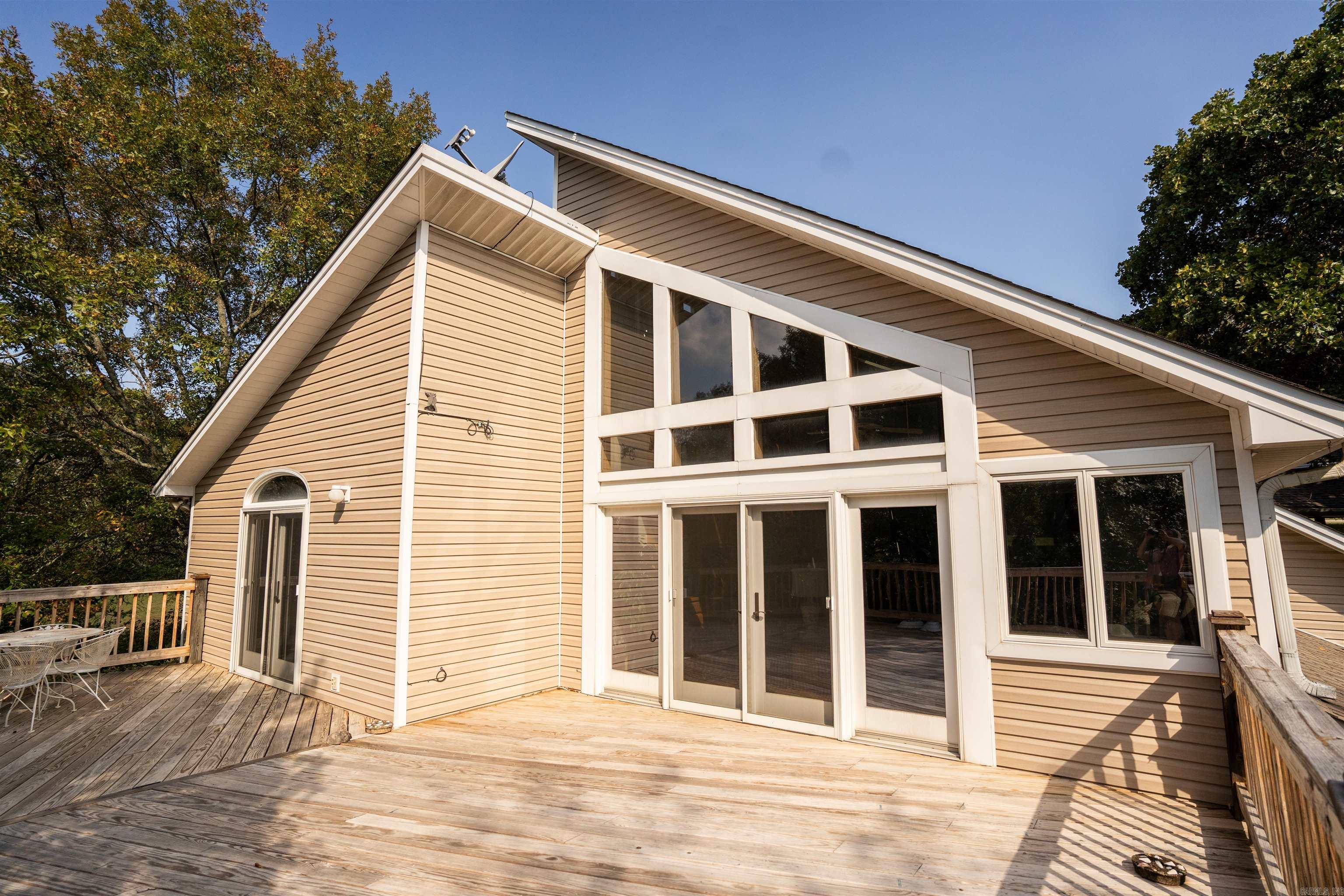 NORTH HILLS ESTATES - Residential