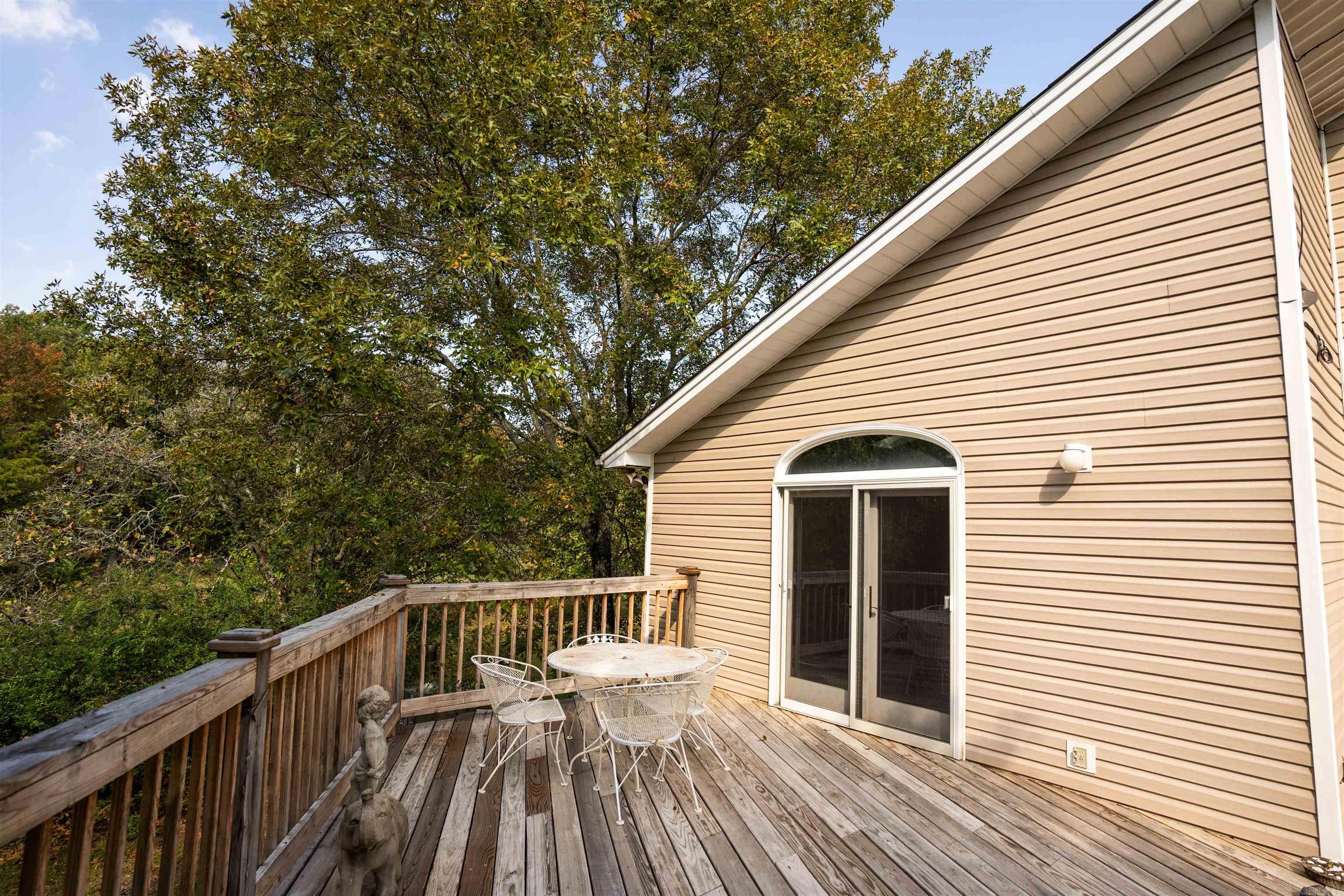 NORTH HILLS ESTATES - Residential