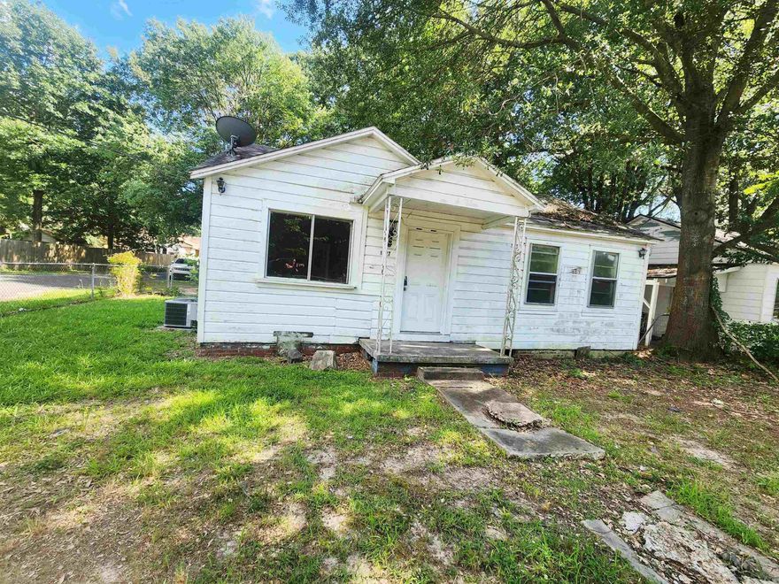 With so many home renovations in Malvern, here is your chance. Home is priced to sell. The layout is great, has HVAC. It is in need of remodel with great potential. Sold as-is. No seller property disclosure. Utilites will be turned on with accepted offer.