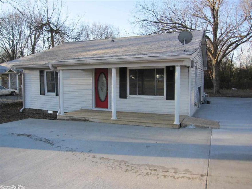 Great Location! Potential Commercial! Across from Cabot High School. Could have 5 offices with nice kitchen/break room. Very nicely remodeled, recessed lighting, hardwood & tile floors. Sq. Ft. approx. measuring encouraged.