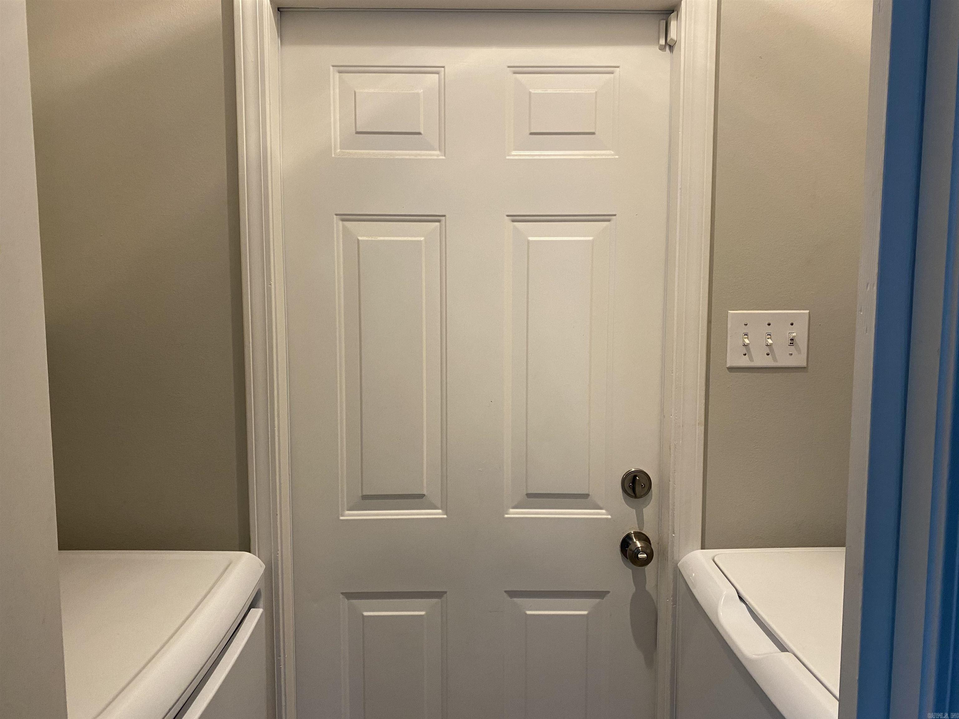 CRYSTAL VALLEY MANOR - Residential