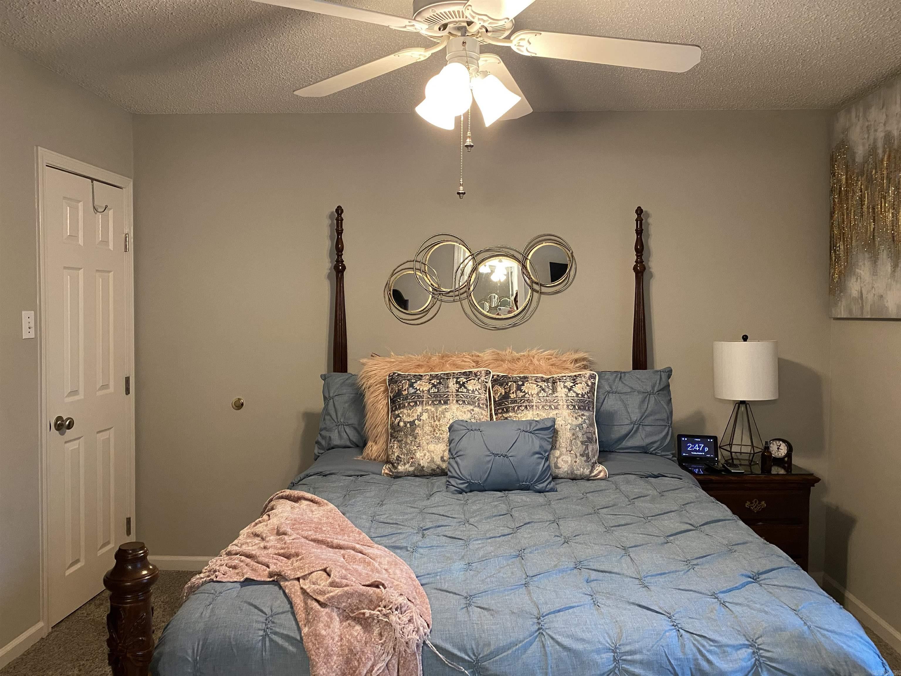 CRYSTAL VALLEY MANOR - Residential