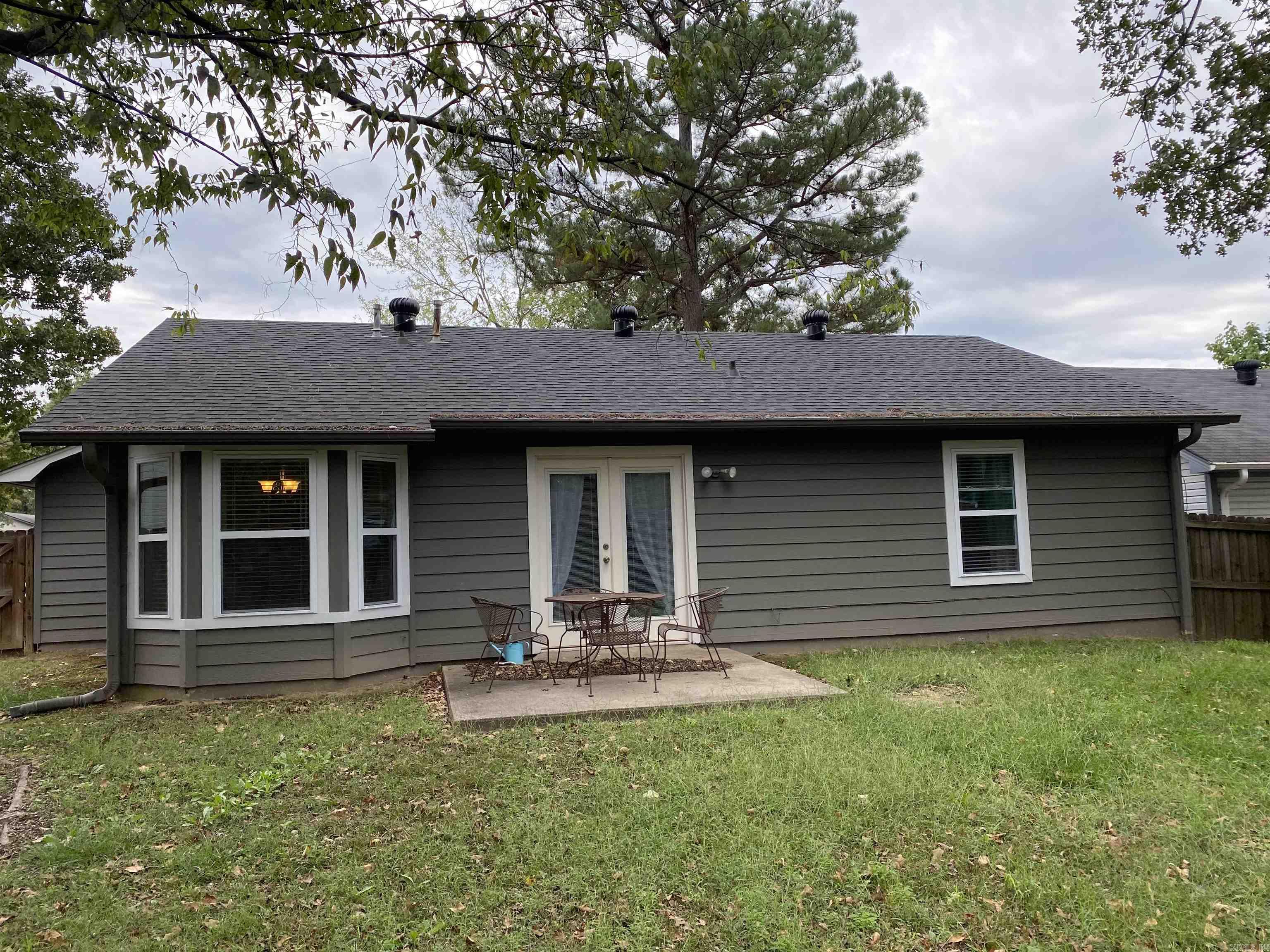 CRYSTAL VALLEY MANOR - Residential