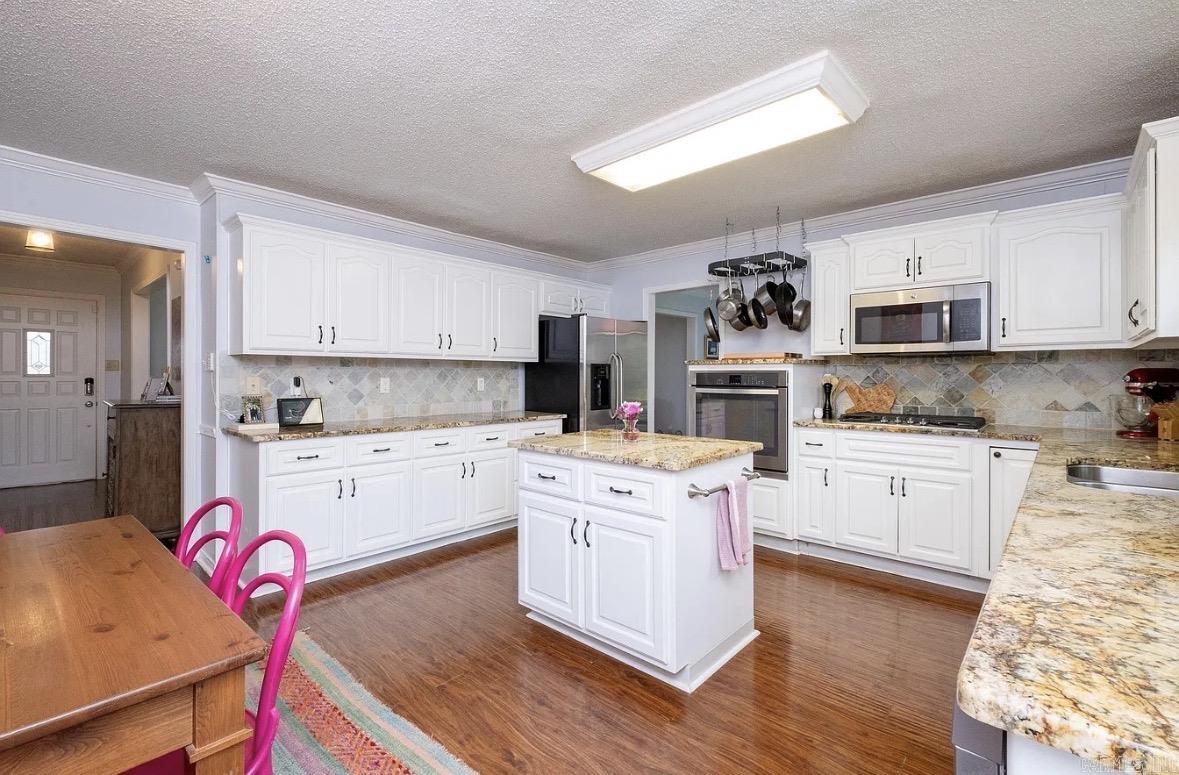 Leawood Heights - Residential