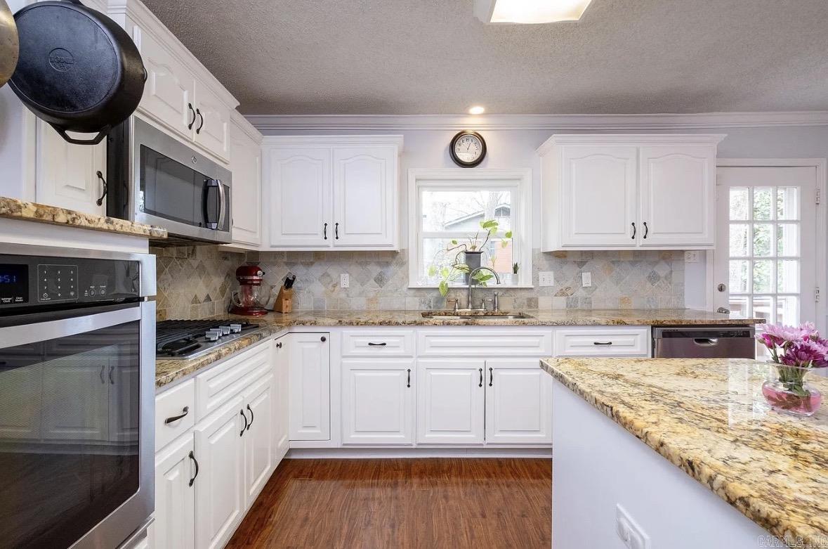 Leawood Heights - Residential